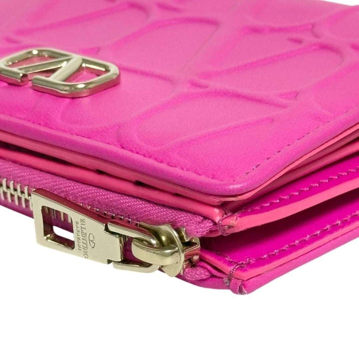 Valentino Pink Leather Coin Purse/Coin Case (Pre-Owned)