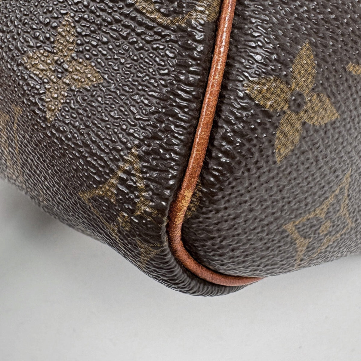 Louis Vuitton Brown Monogram Handbag (Pre-Owned)