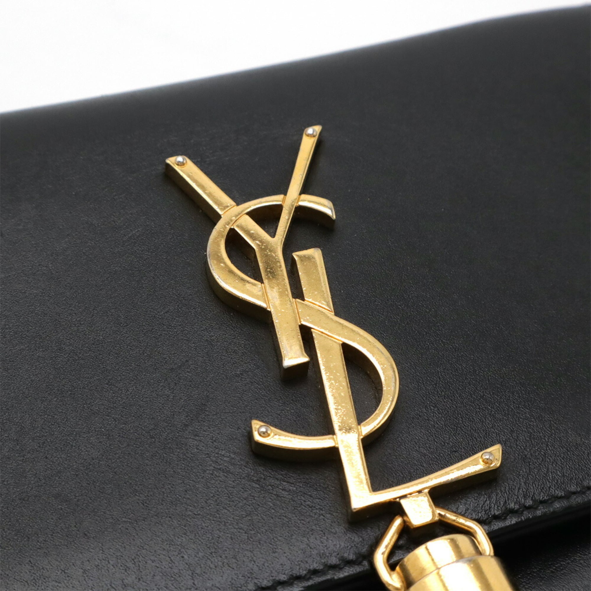 Yves Saint Laurent Black Leather Pochette Shoulder Bag (Pre-Owned)