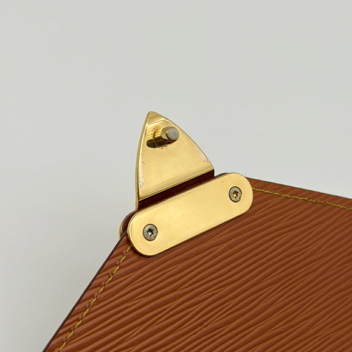 Louis Vuitton Gold Cipango Epi Leather Clutch Bag Pochette (Pre-Owned)