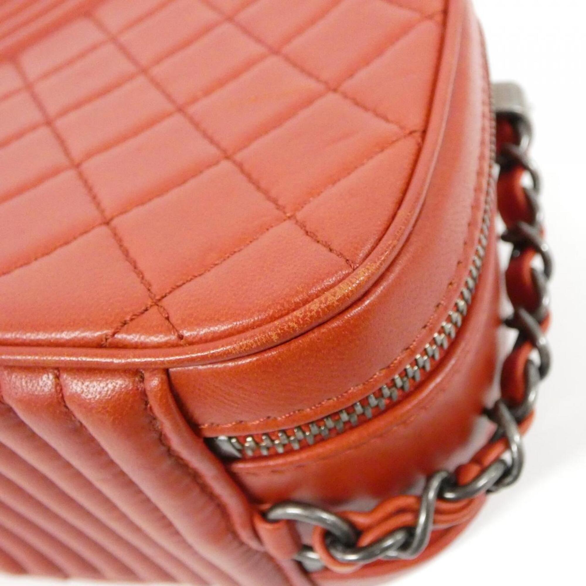 Chanel Red Color Leather Shoulder Bag (Pre-Owned)