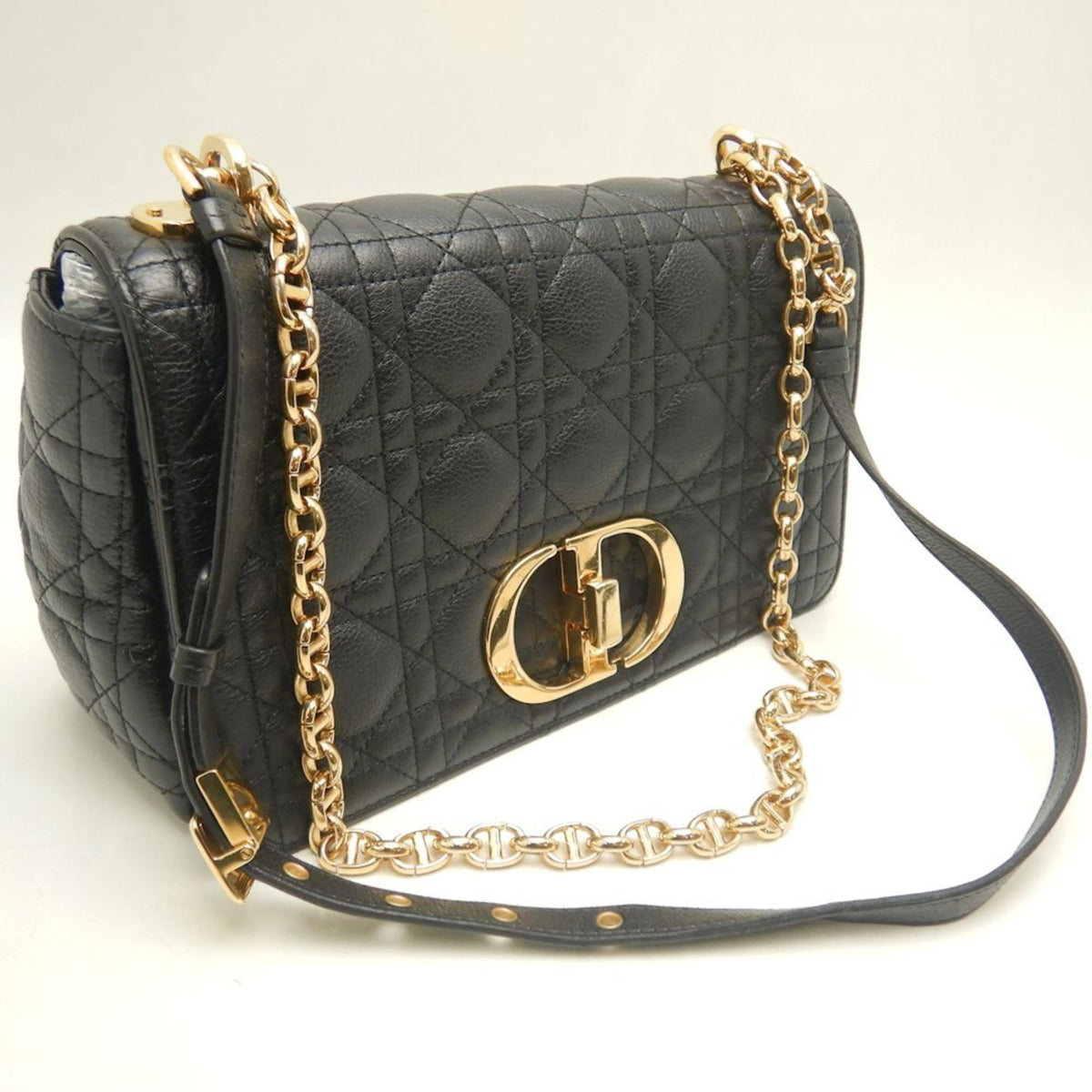 Christian Dior Black Leather Shoulder Bag (Pre-Owned)