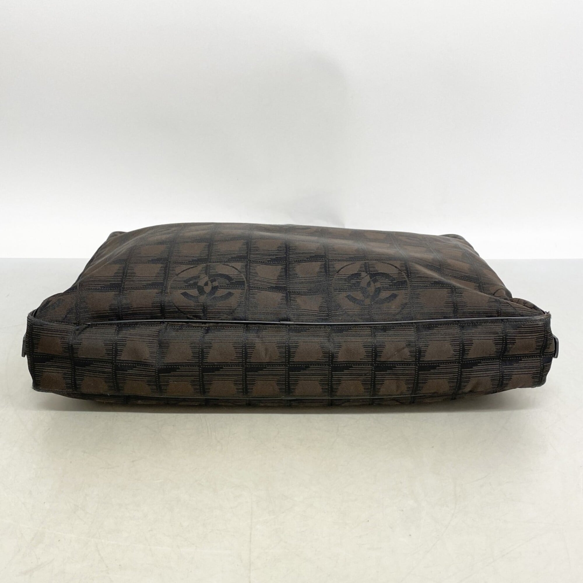 Chanel Black Brown Nylon Handbag (Pre-Owned)