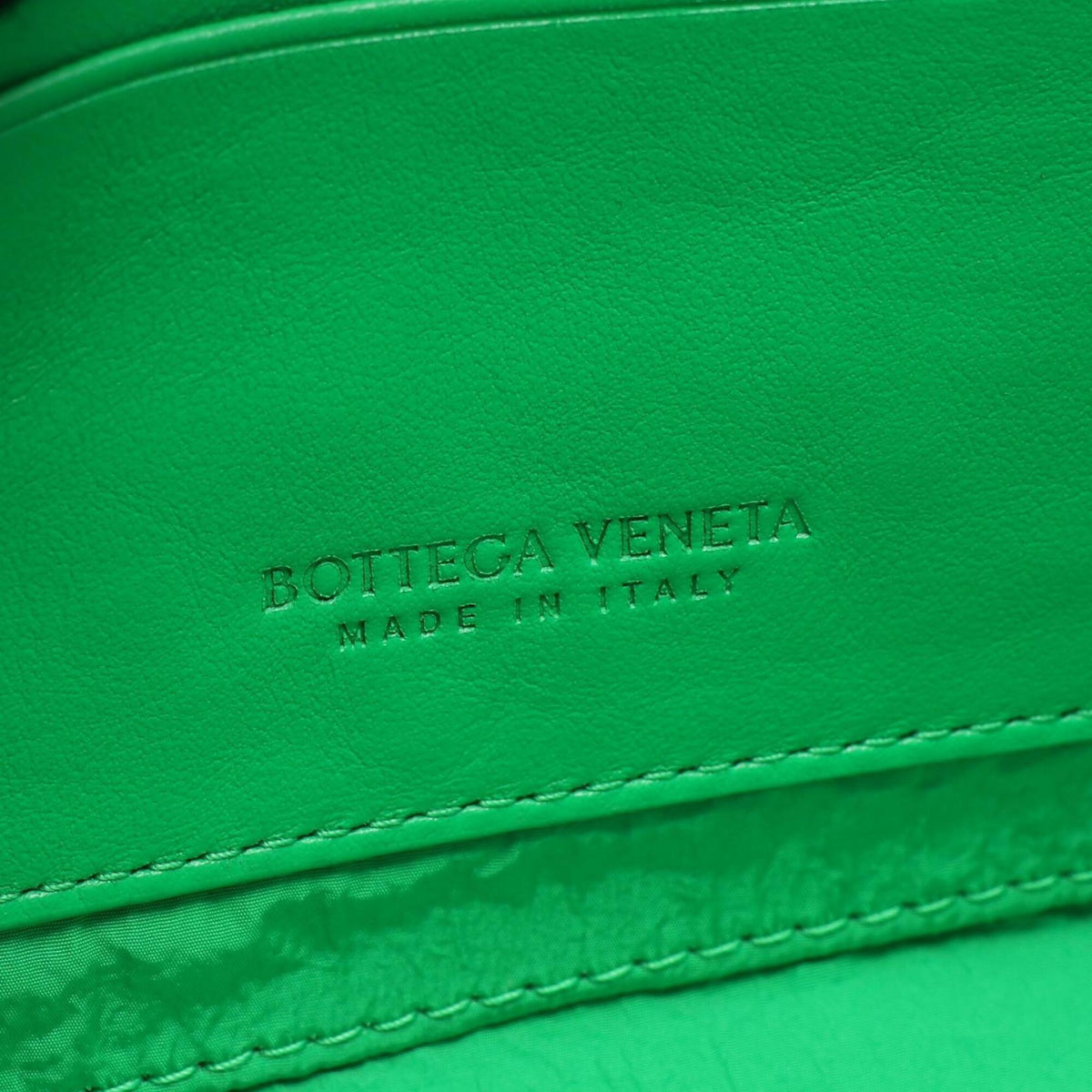 Bottega Veneta Green Rubber Leather Handbag Shoulder Bag (Pre-Owned)