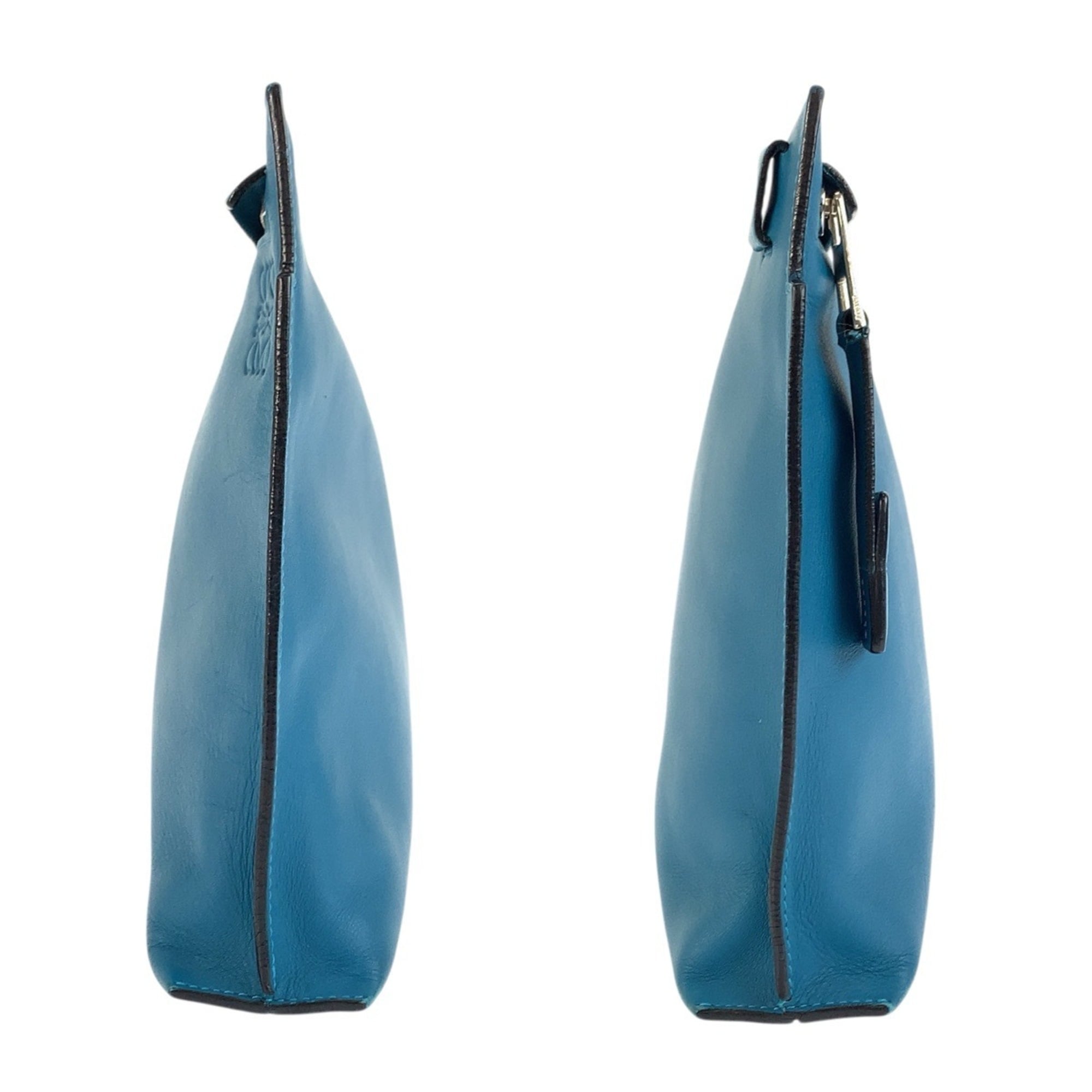 Loewe Turquoise Leather Clutch Bag (Pre-Owned)