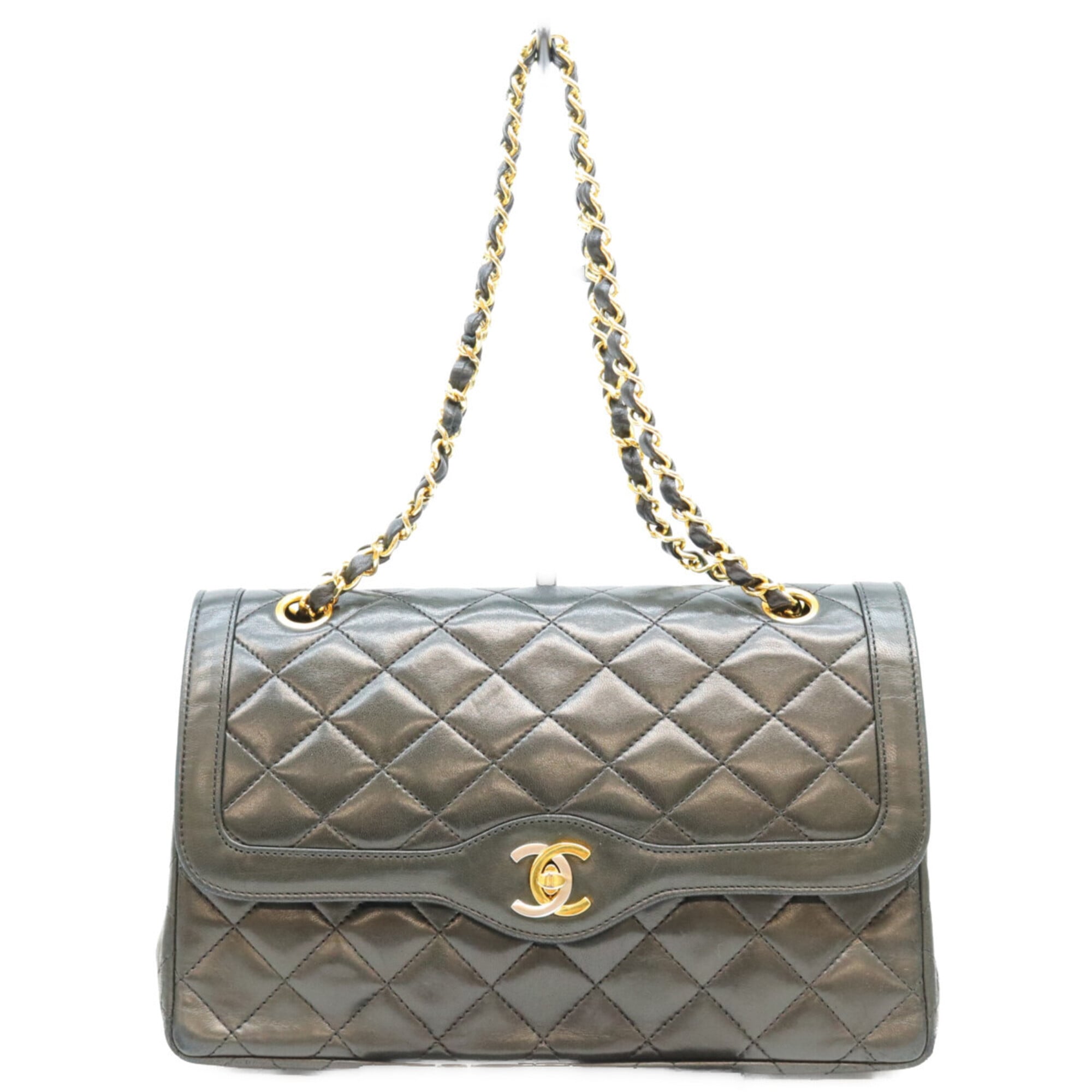 Chanel Black Leather Shoulder Bag (Pre-Owned)