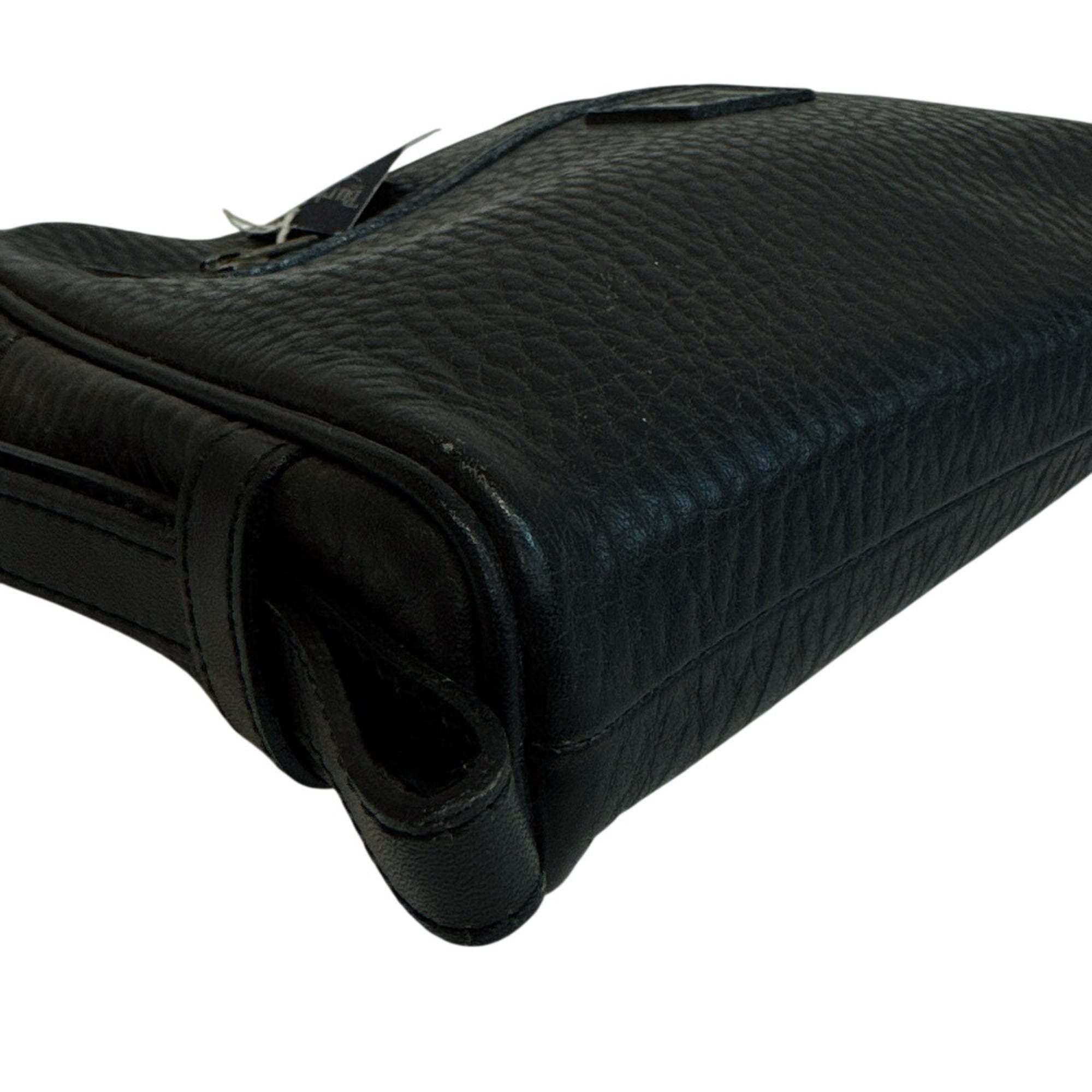 Burberry Black Leather Clutch Bag (Pre-Owned)