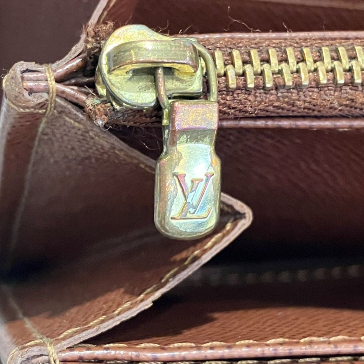 Louis Vuitton Brown Monogram Long Wallet (Bi-Fold) (Pre-Owned)