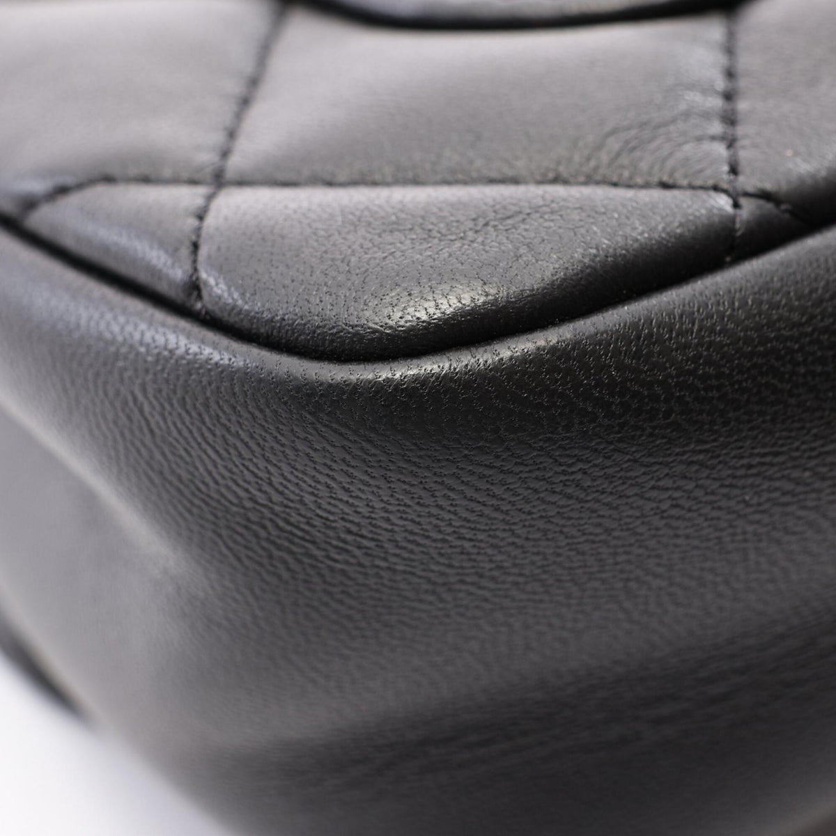 Chanel Black Leather Handbag Shoulder Bag (Pre-Owned)