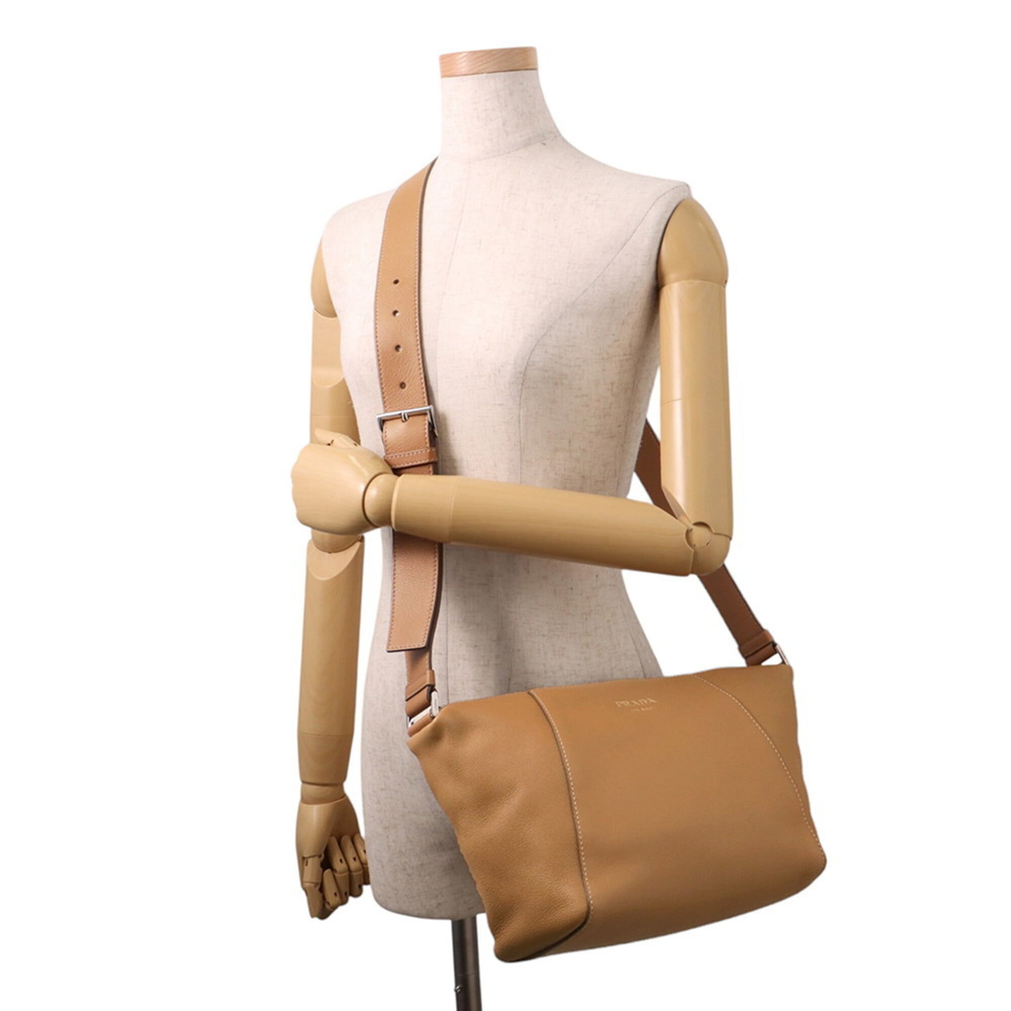 Prada Brown Leather Shoulder Bag (Pre-Owned)