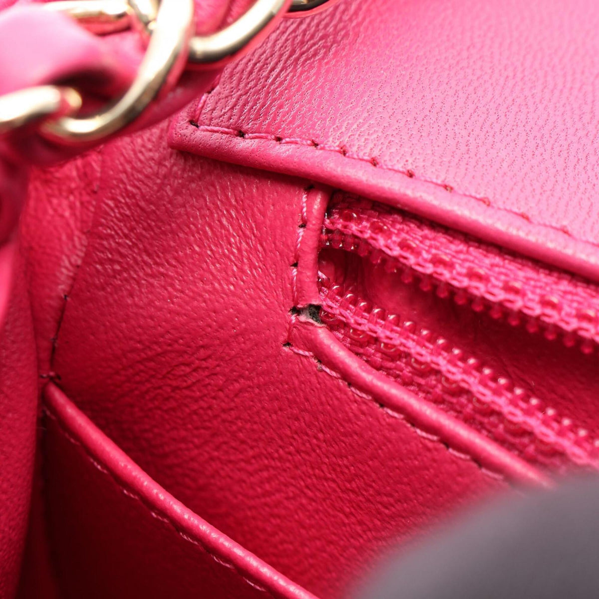 Chanel Pink Leather Handbag Shoulder Bag (Pre-Owned)