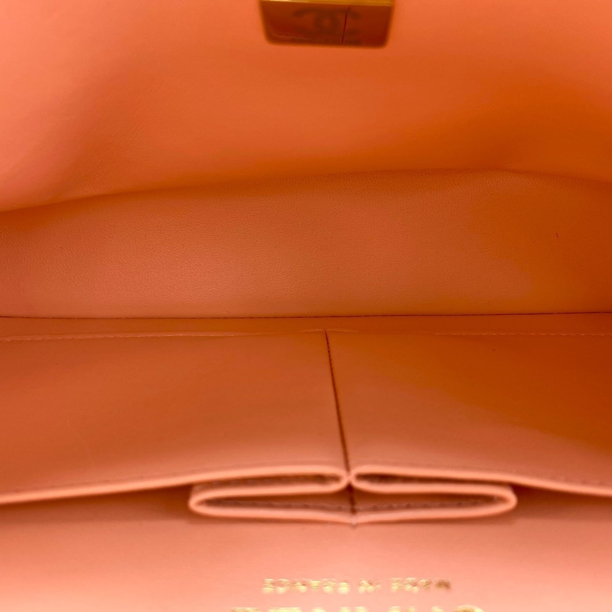 Chanel Pink Leather Shoulder Bag (Pre-Owned)