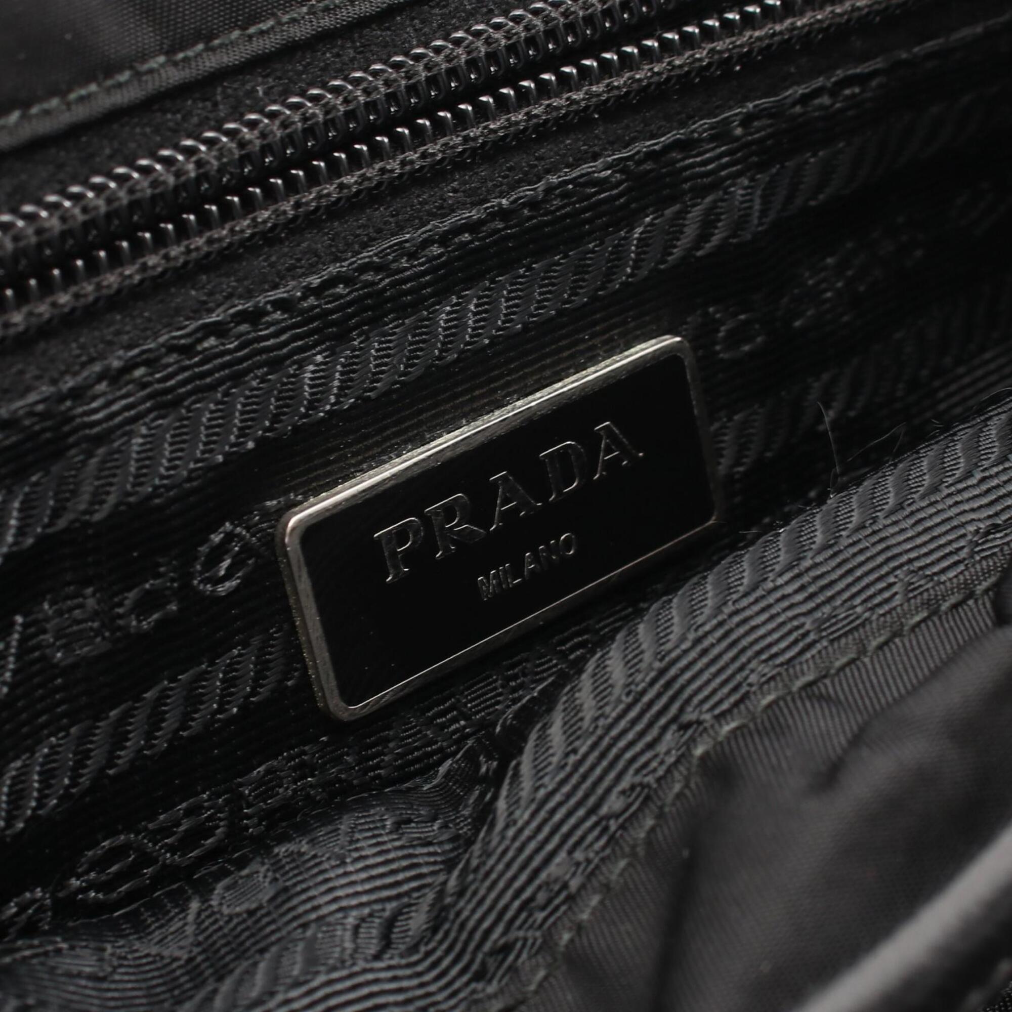 Prada Black Nylon Saffiano Triangle Handbag Messenger Bag Shoulder Bag (Pre-Owned)