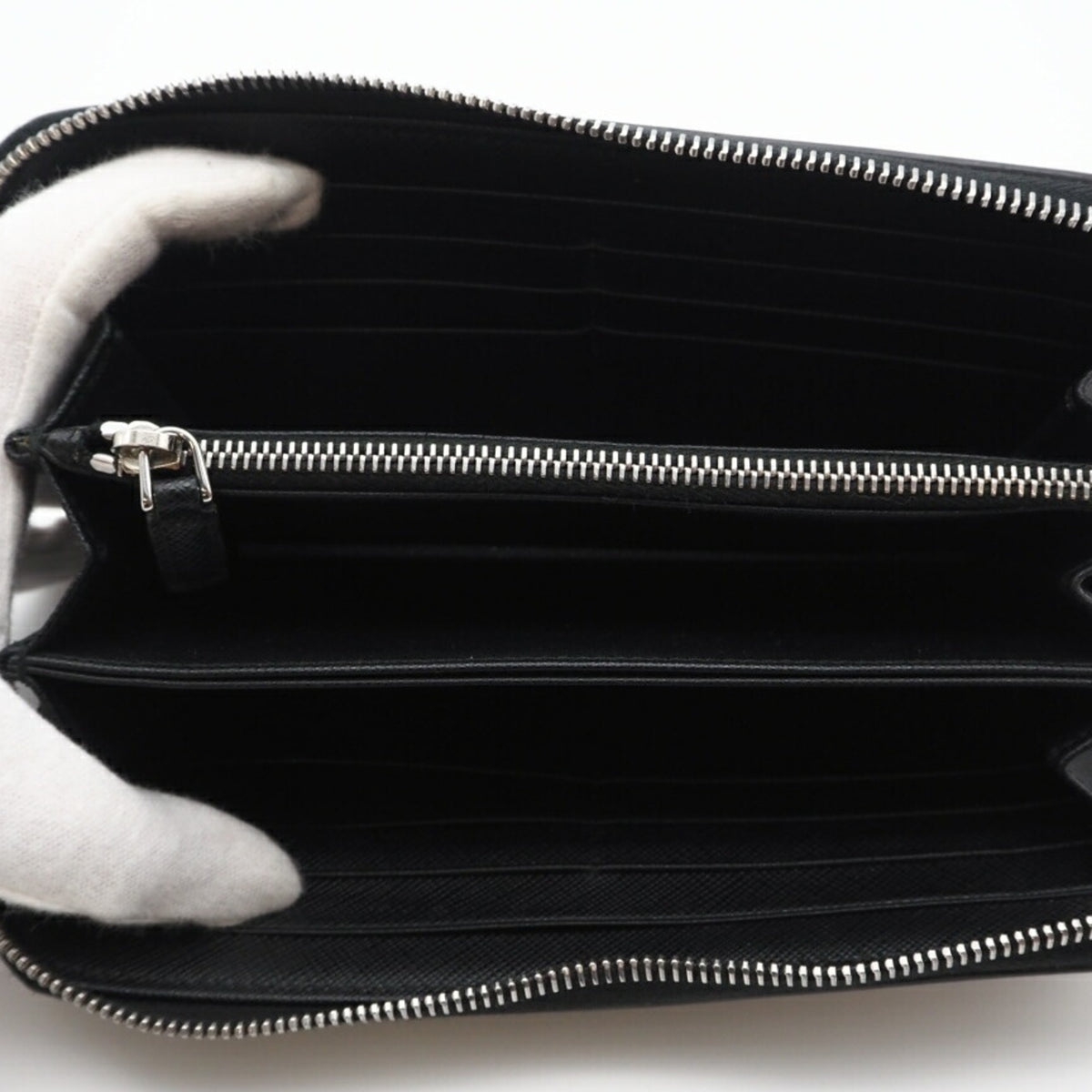 Prada Saffiano Black Leather Saffiano Long Wallet (Bi-Fold) (Pre-Owned)