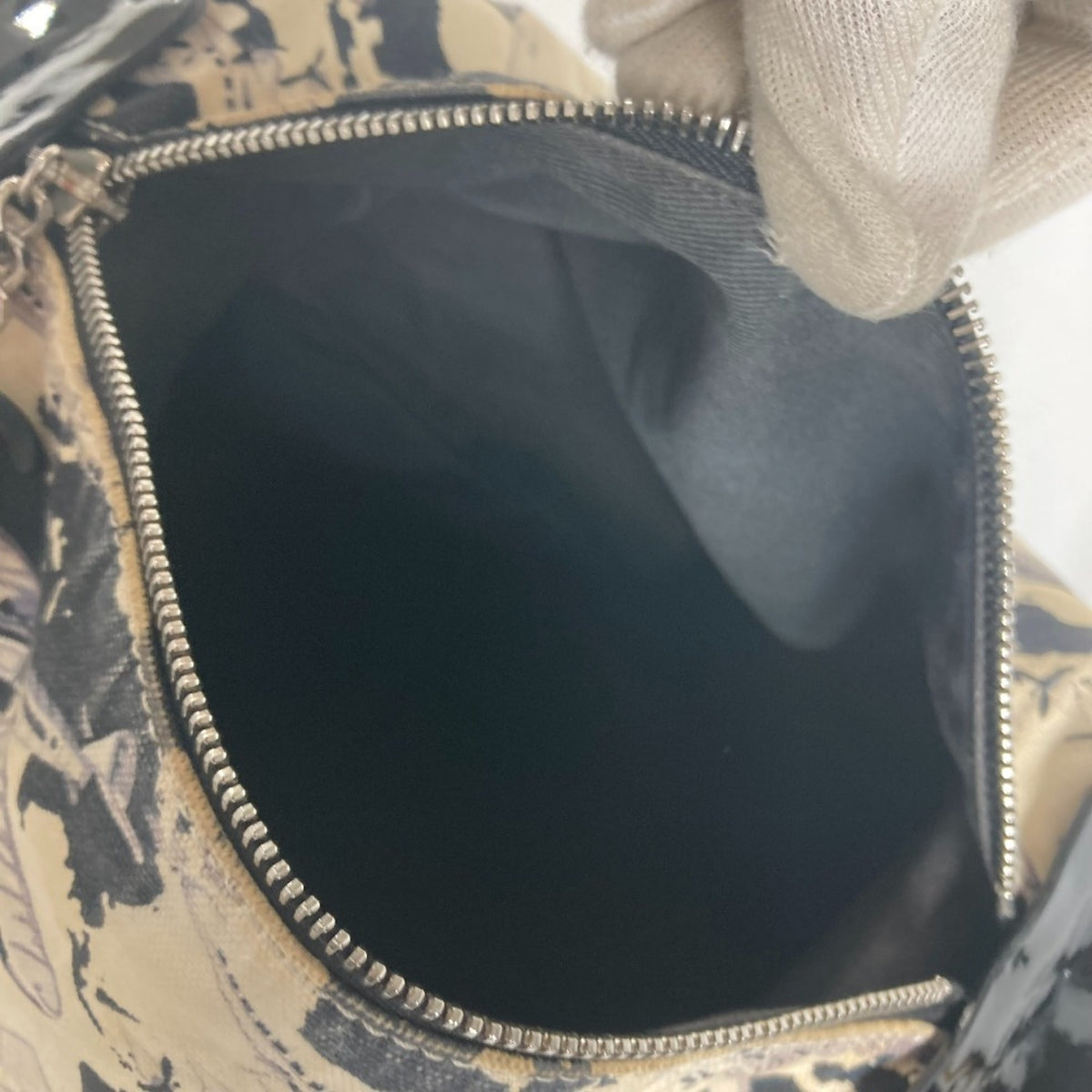 Chanel Black White Canvas Handbag (Pre-Owned)