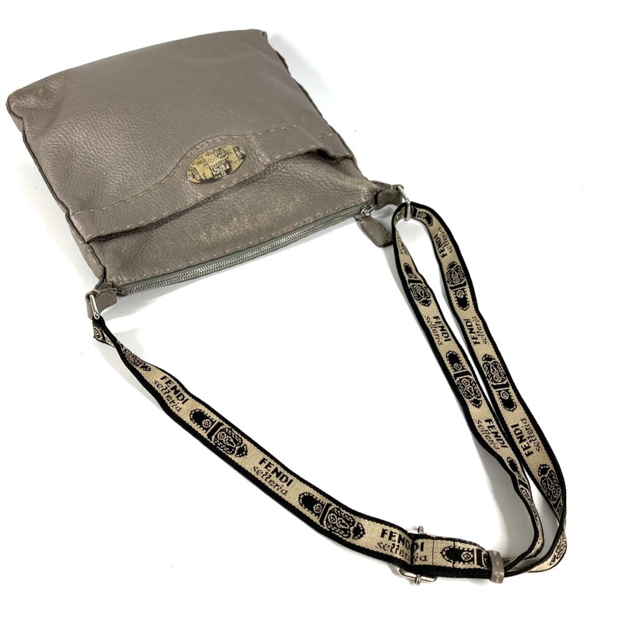 Fendi Gray Silver Gray Leather Shoulder Bag (Pre-Owned)