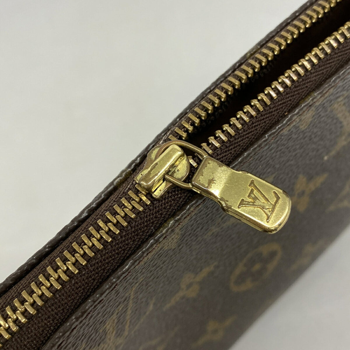 Louis Vuitton Brown Pouch (Pre-Owned)