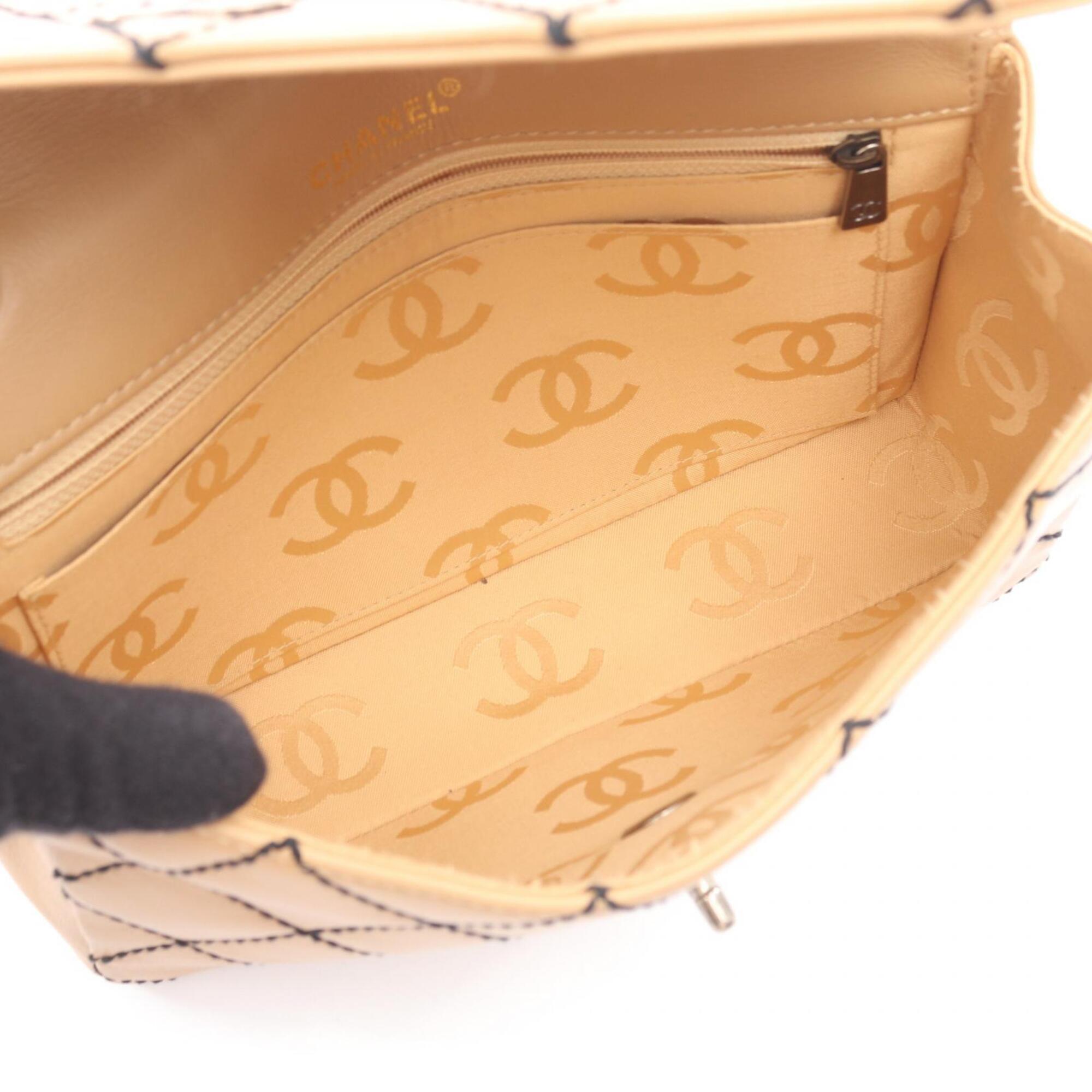 Chanel Beige Leather Handbag Shoulder Bag (Pre-Owned)