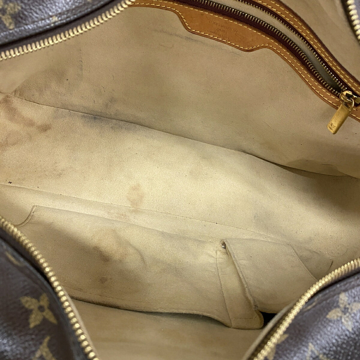Louis Vuitton Brown Shoulder Bag (Pre-Owned)