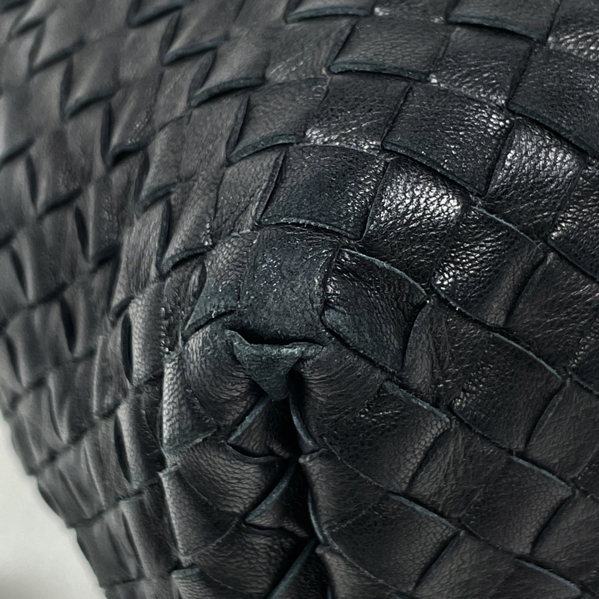 Bottega Veneta Intrecciato Black Leather Tote Bag (Pre-Owned)