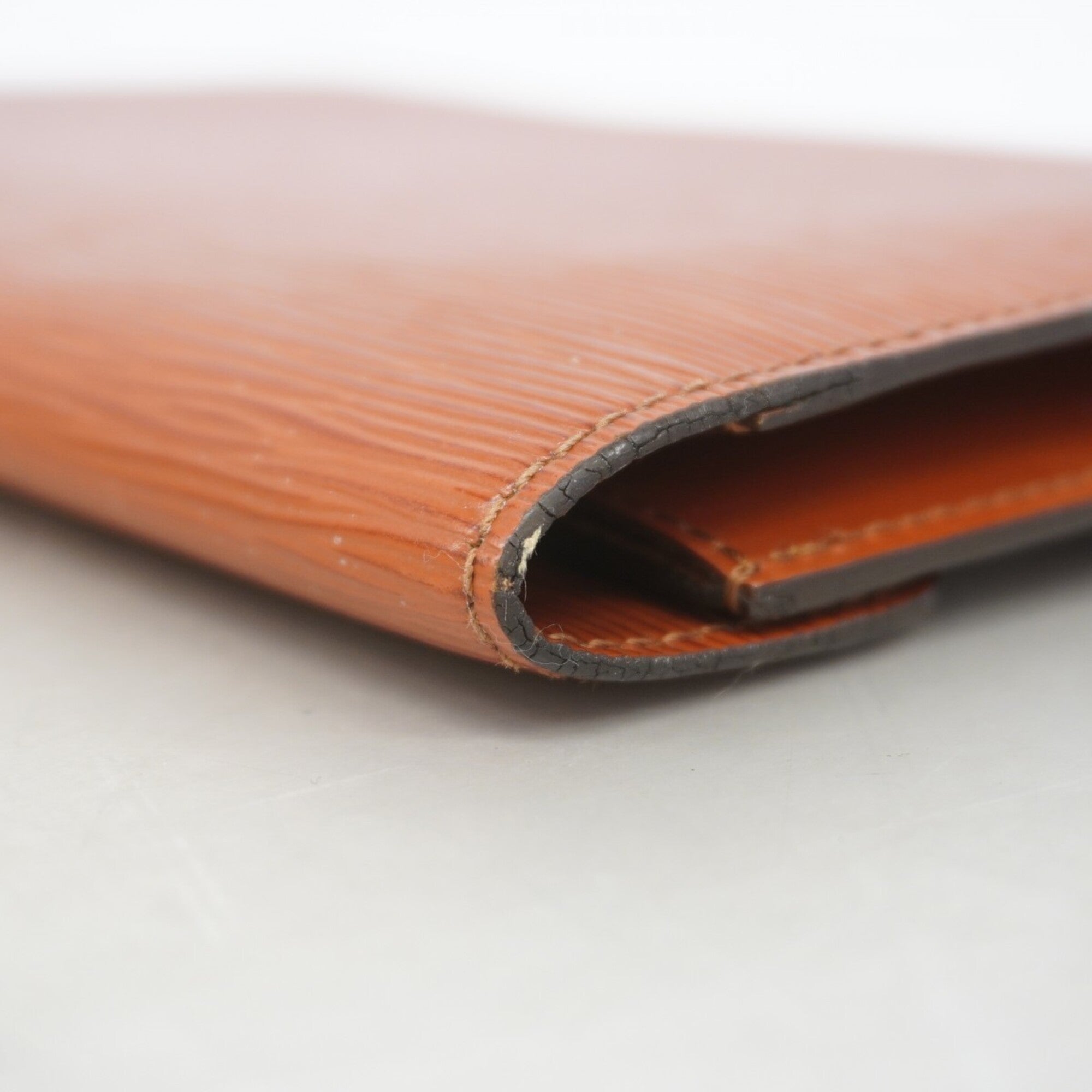 Louis Vuitton Kenyan Brown Clutch Bag (Pre-Owned)