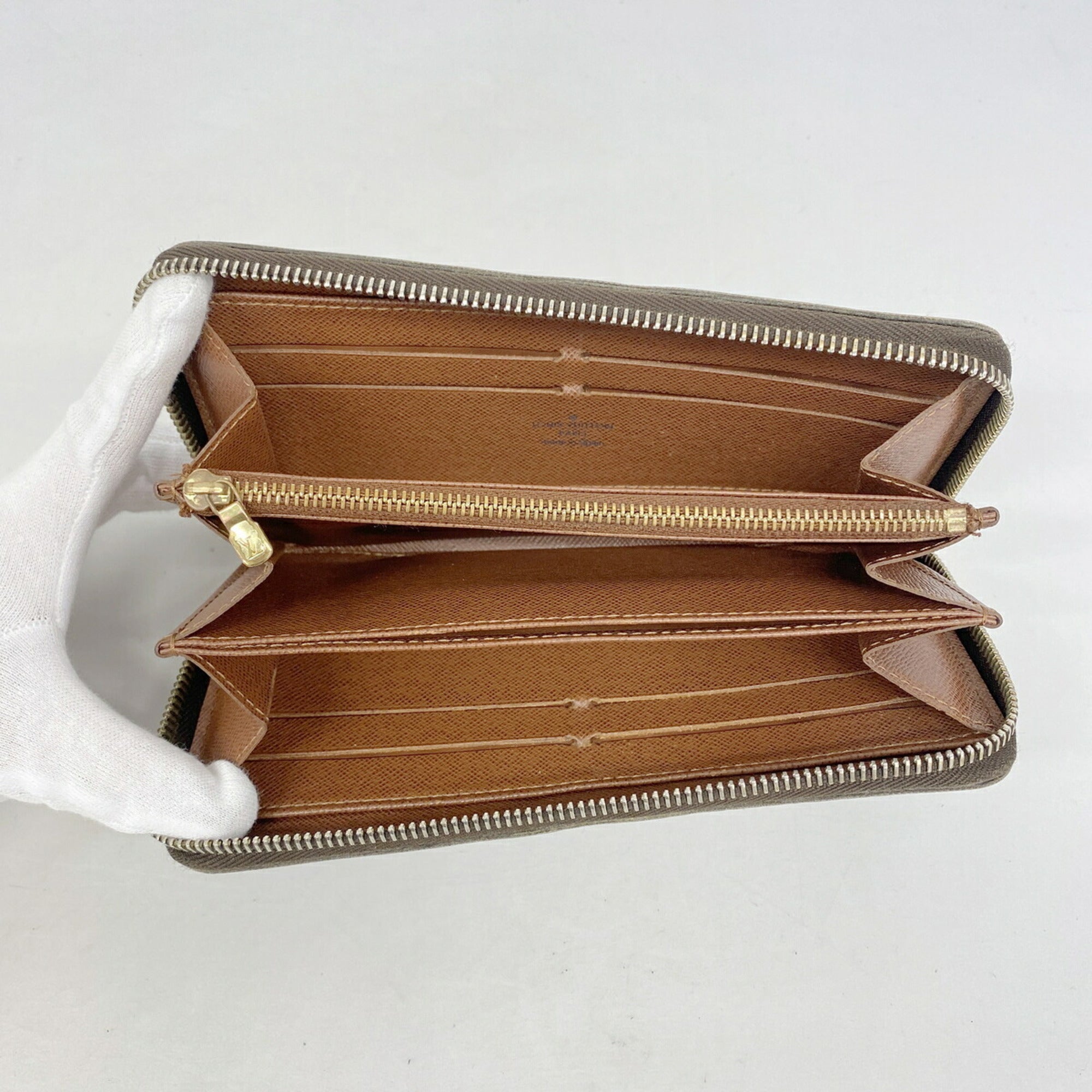 Louis Vuitton Brown Long Wallet (Bi-Fold) (Pre-Owned)
