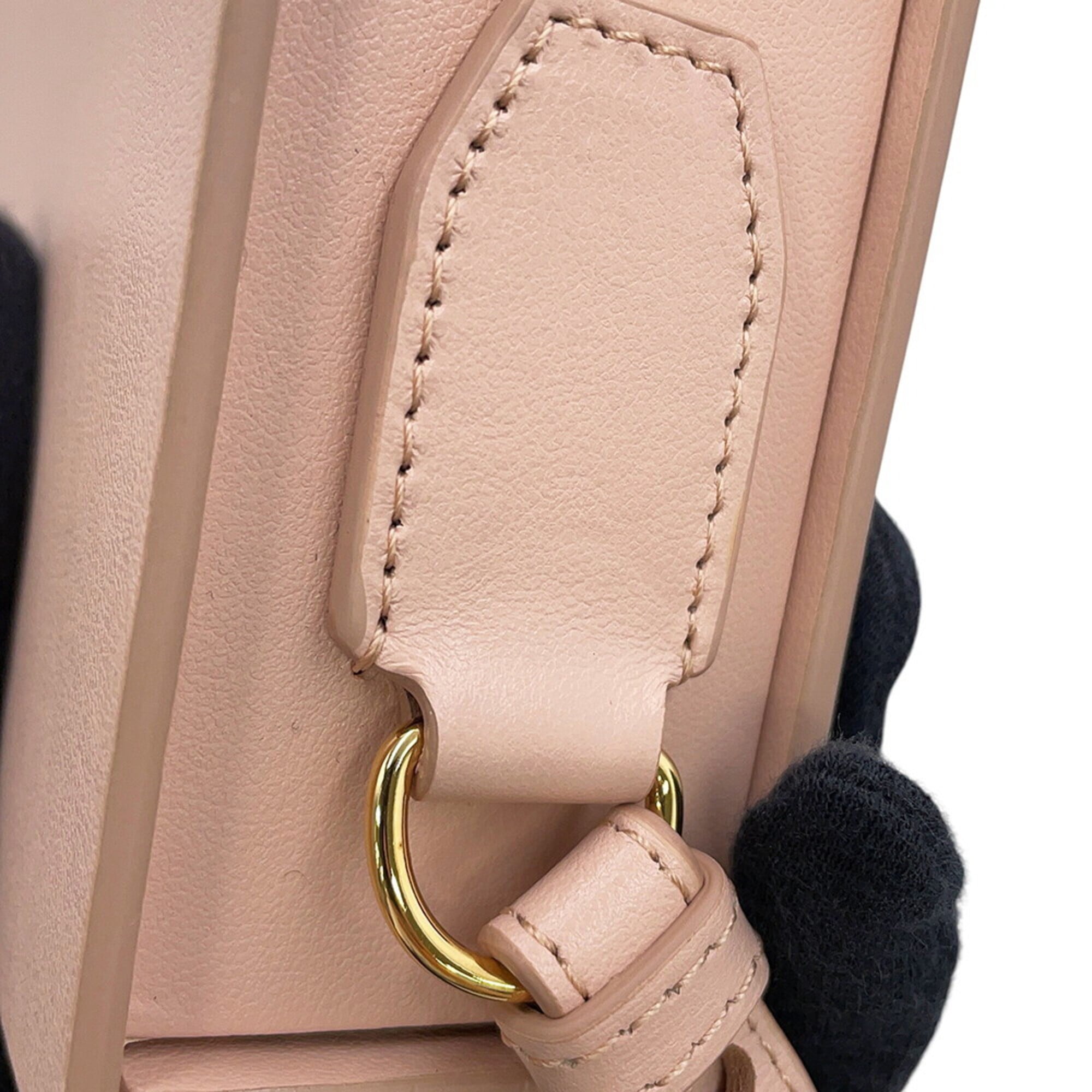 Fendi Pink Leather Shoulder Bag (Pre-Owned)