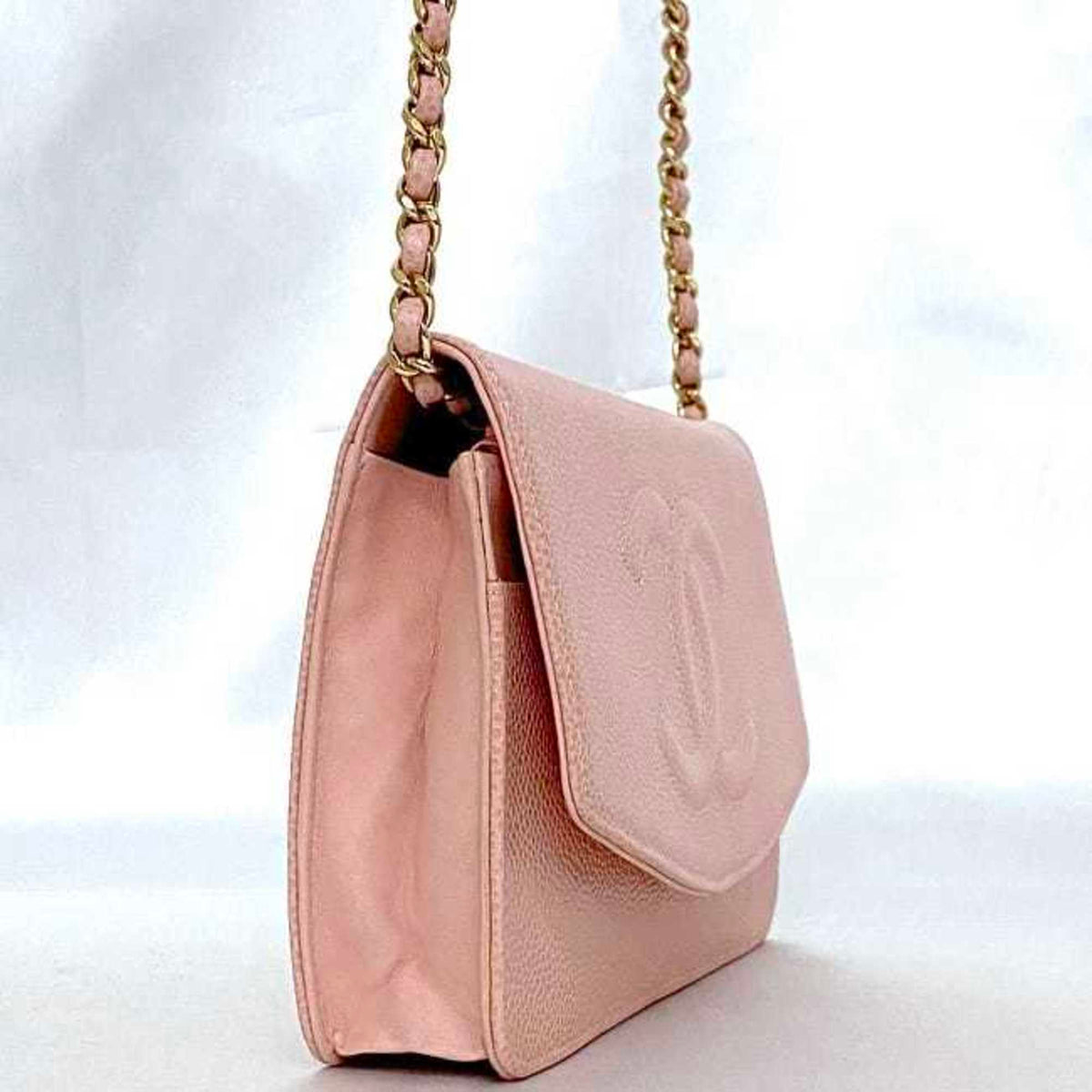 Chanel Pink Caviar Leather Shoulder Bag (Pre-Owned)