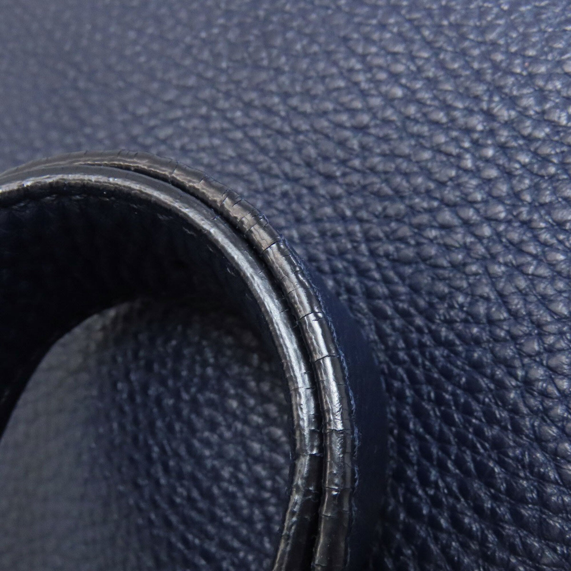 Salvatore Ferragamo Navy Leather Handbag (Pre-Owned)