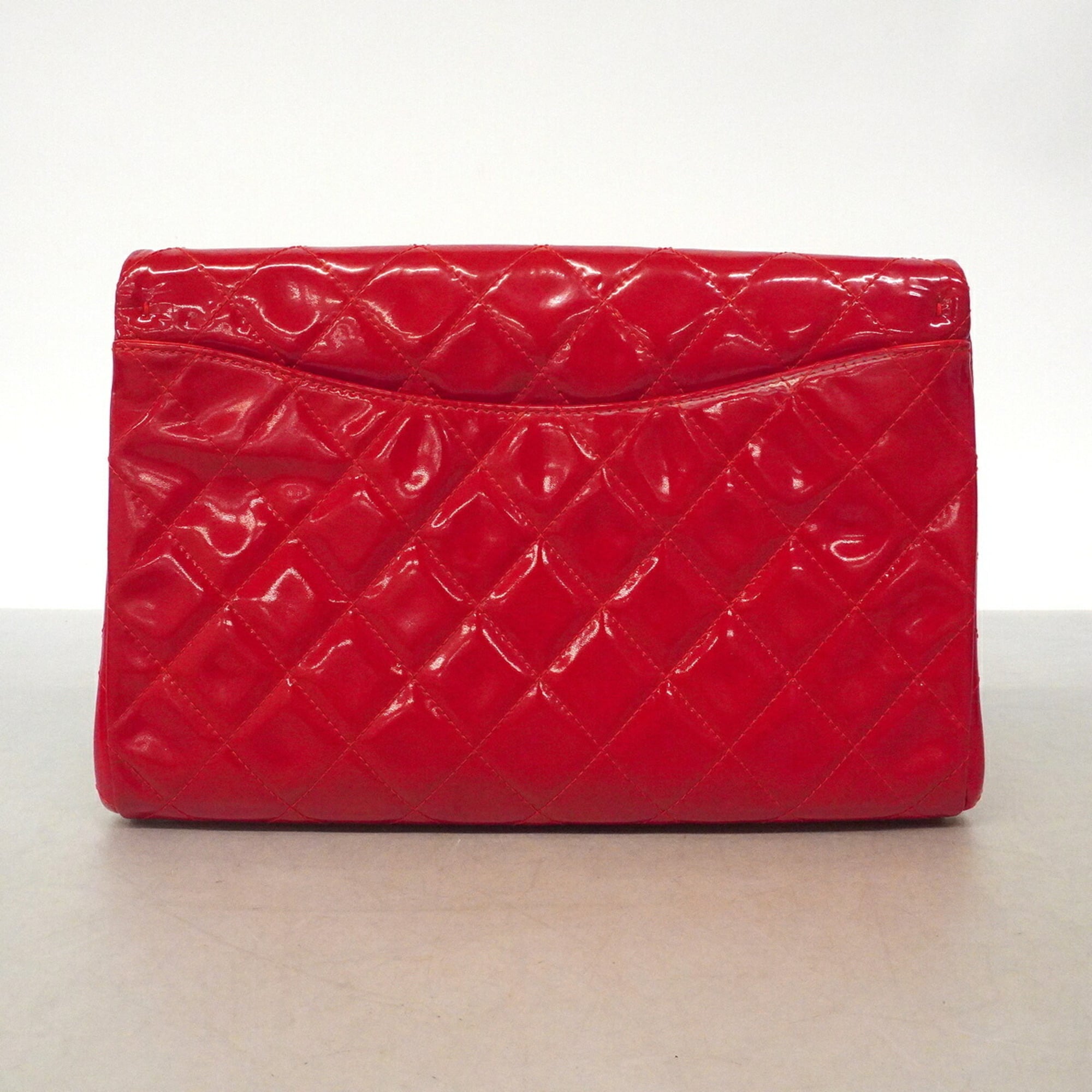 Chanel Red Color Patent Leather Shoulder Bag (Pre-Owned)