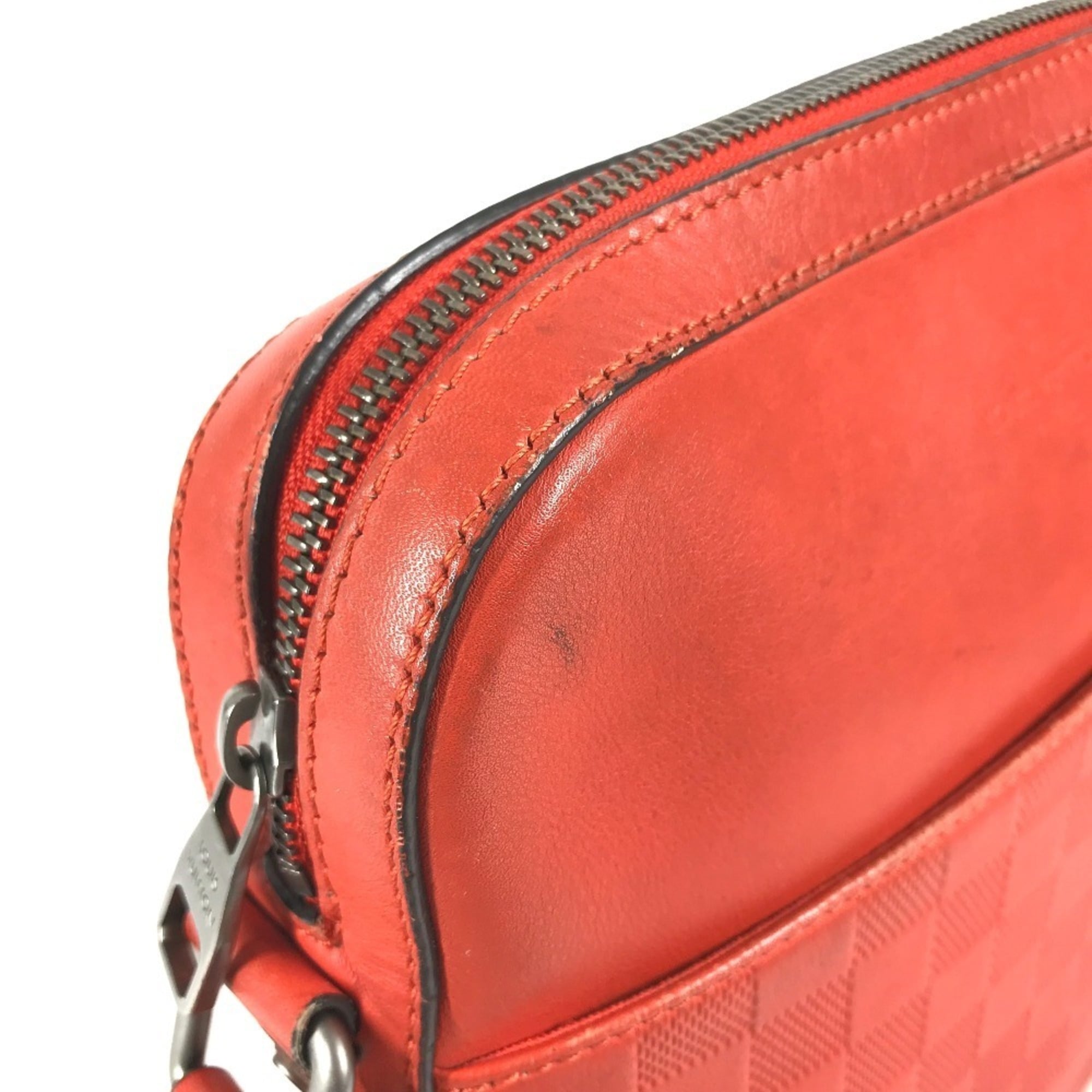 Louis Vuitton Red Color Damier Infini Leather Pochette Shoulder Bag (Pre-Owned)