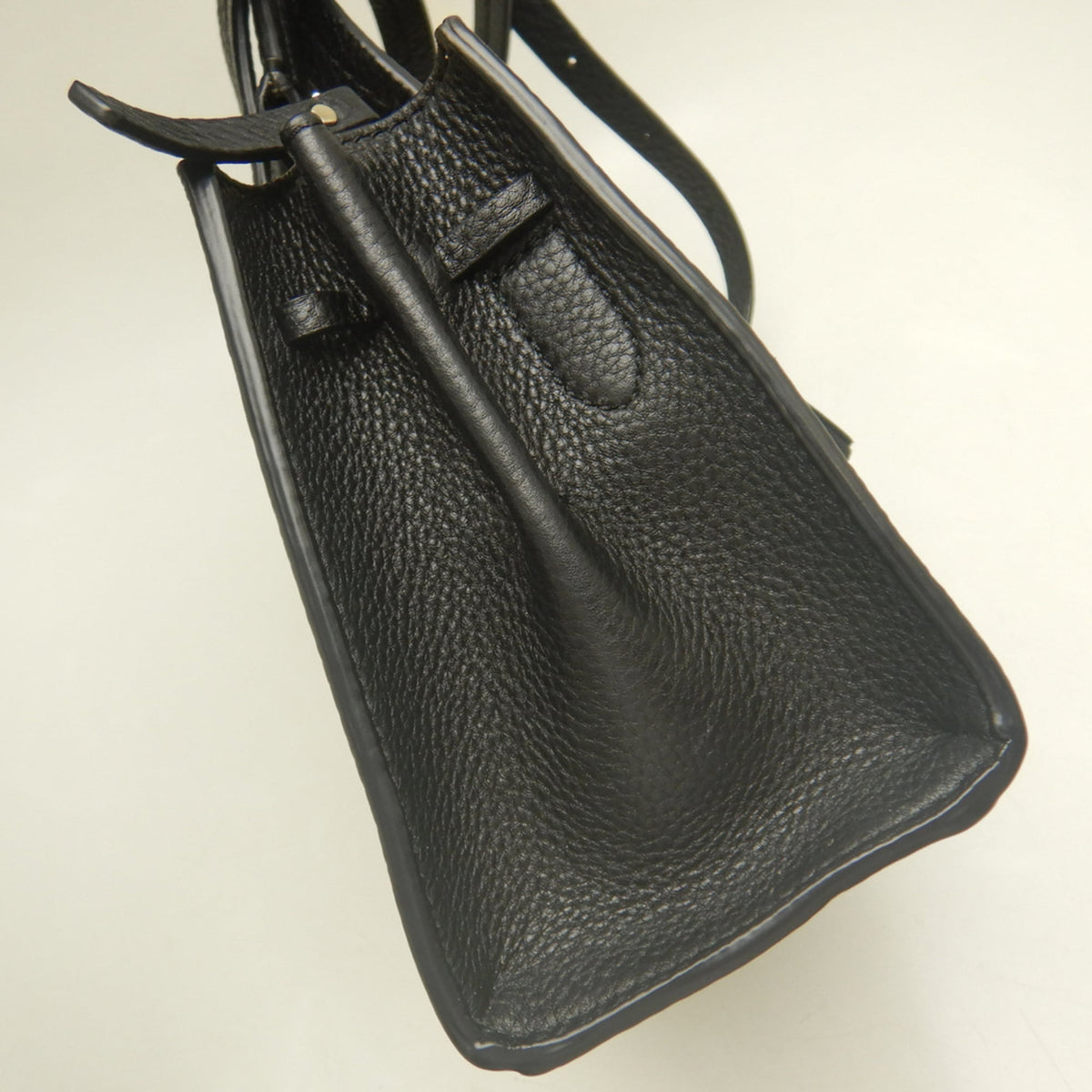 Kate Spade Black Leather Handbag (Pre-Owned)