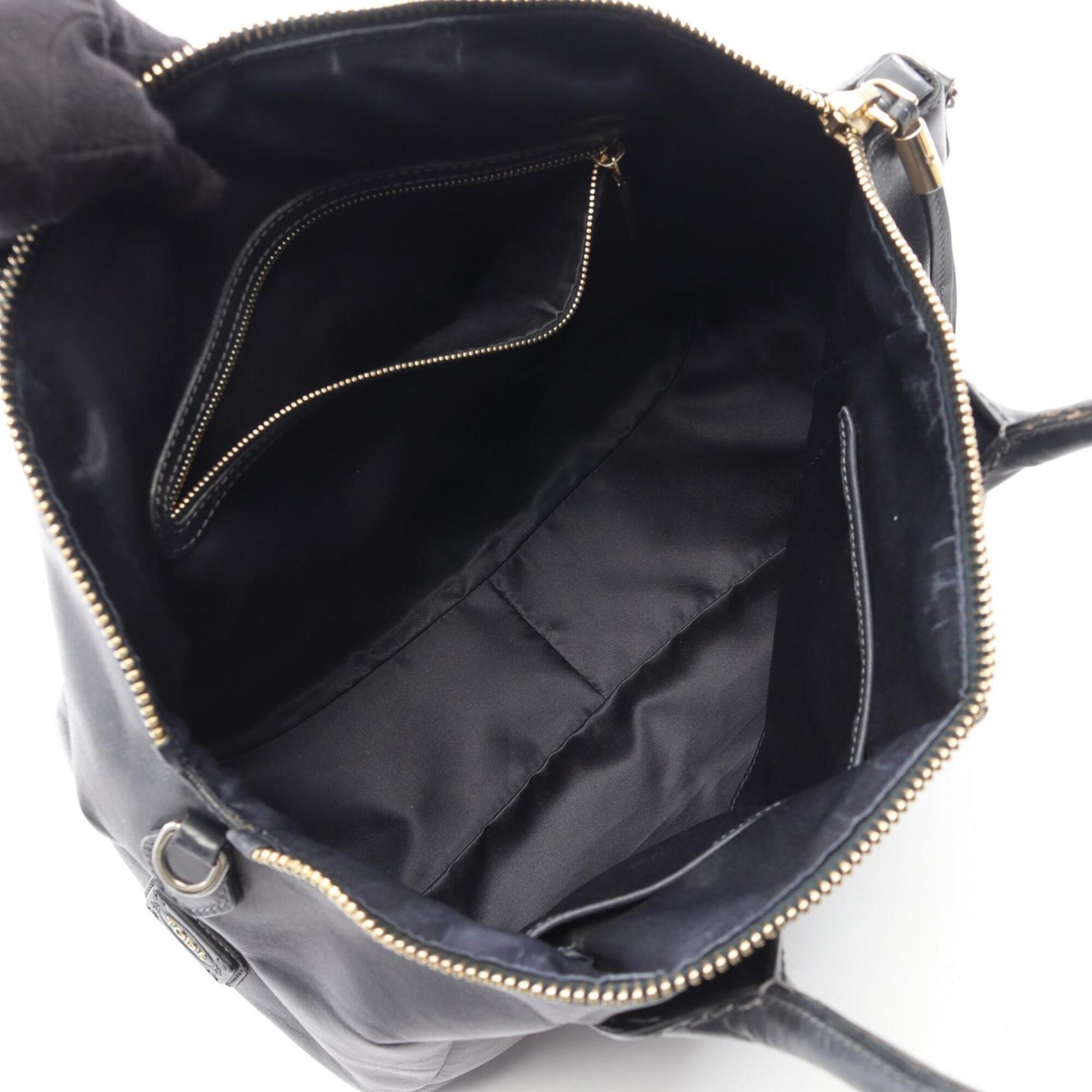 Tod's Navy Leather Handbag (Pre-Owned)