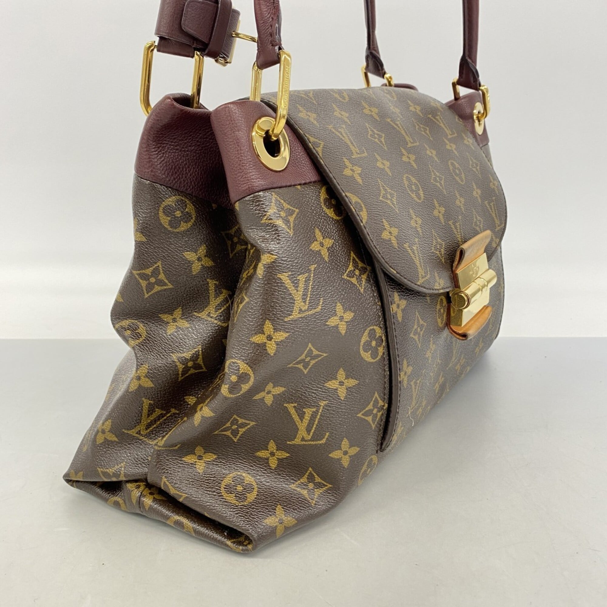 Louis Vuitton Bordeaux Brown Shoulder Bag (Pre-Owned)