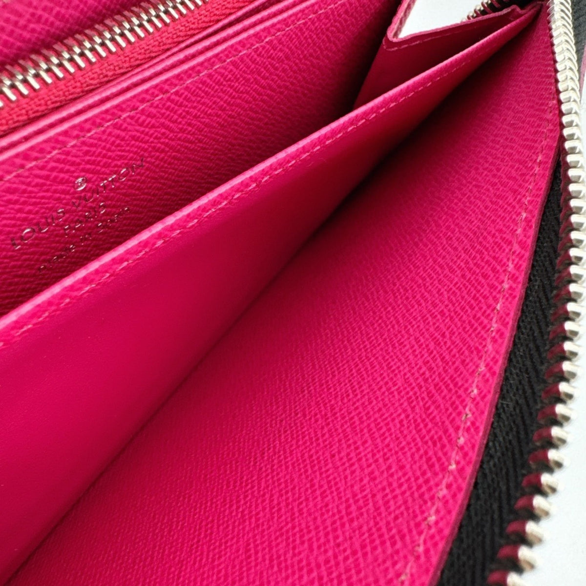 Louis Vuitton Epi Black Pink Epi Leather Long Wallet (Bi-Fold) (Pre-Owned)