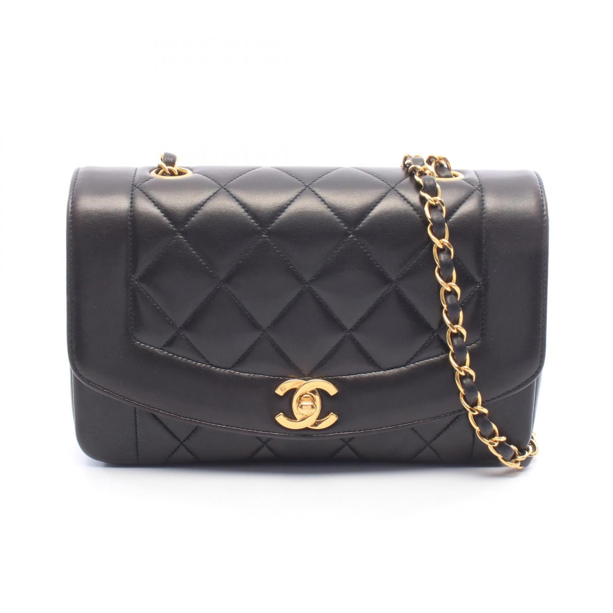 Chanel Black Leather Shoulder Bag (Pre-Owned)