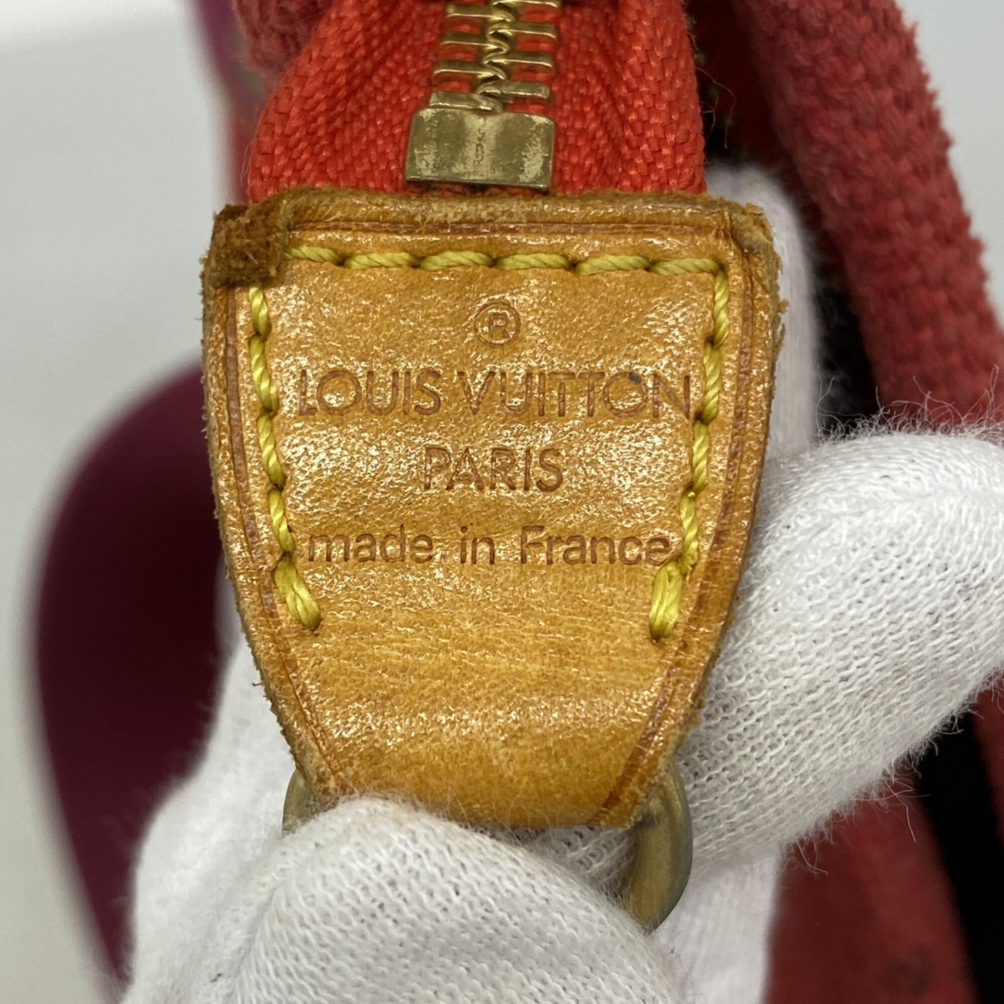 Louis Vuitton Rouge Handbag (Pre-Owned)