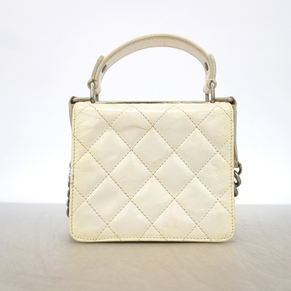 Chanel White Leather Handbag (Pre-Owned)
