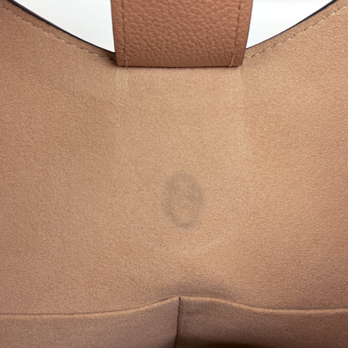 Louis Vuitton Beige Leather Shoulder Bag (Pre-Owned)