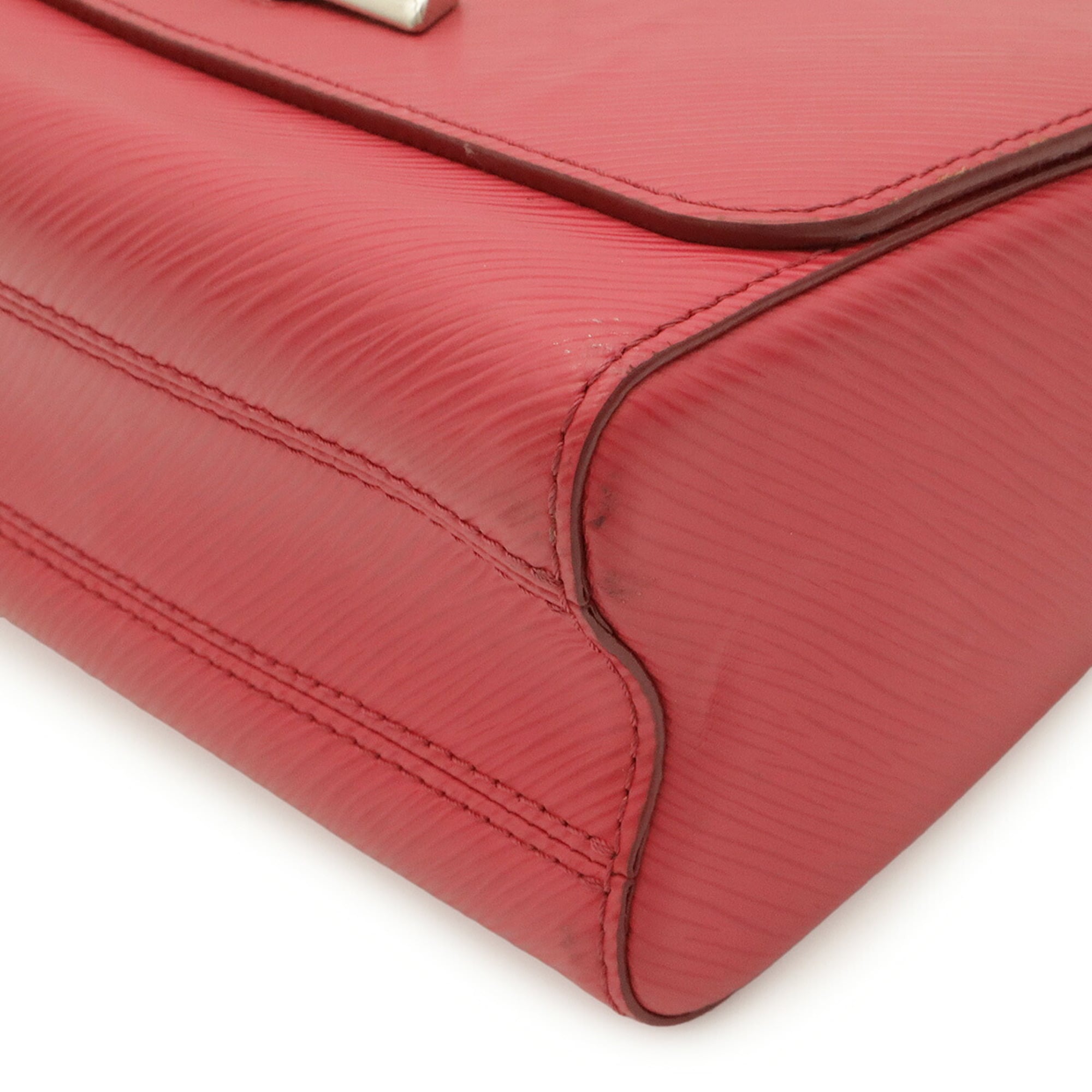 Louis Vuitton Fuchsia Epi Leather Shoulder Bag (Pre-Owned)