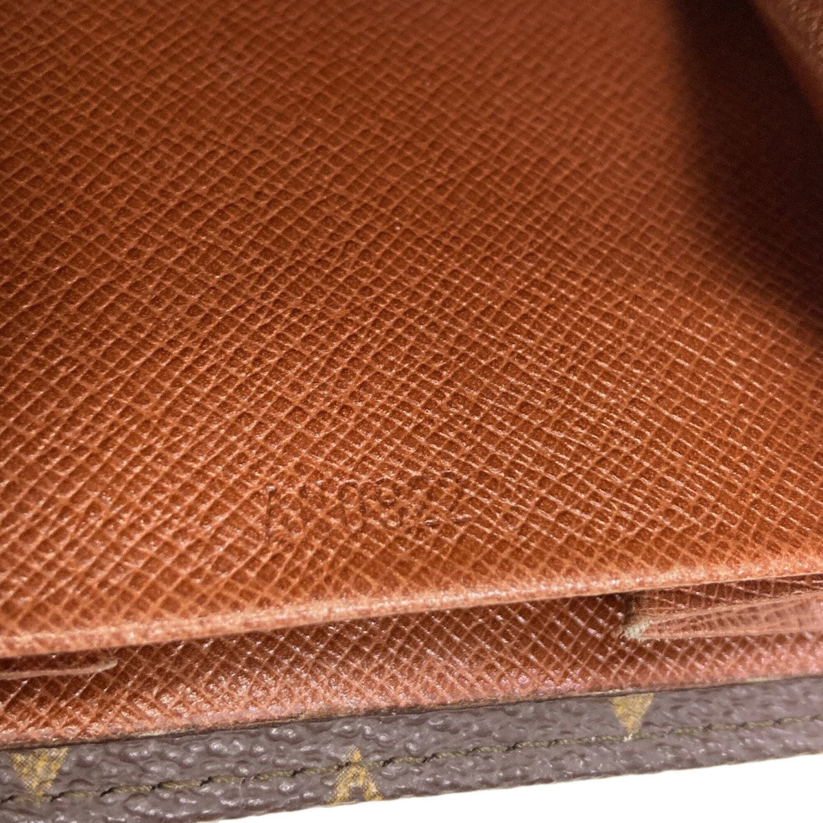 Louis Vuitton Monogram Monogram Canvas Wallet (Bi-Fold) (Pre-Owned)