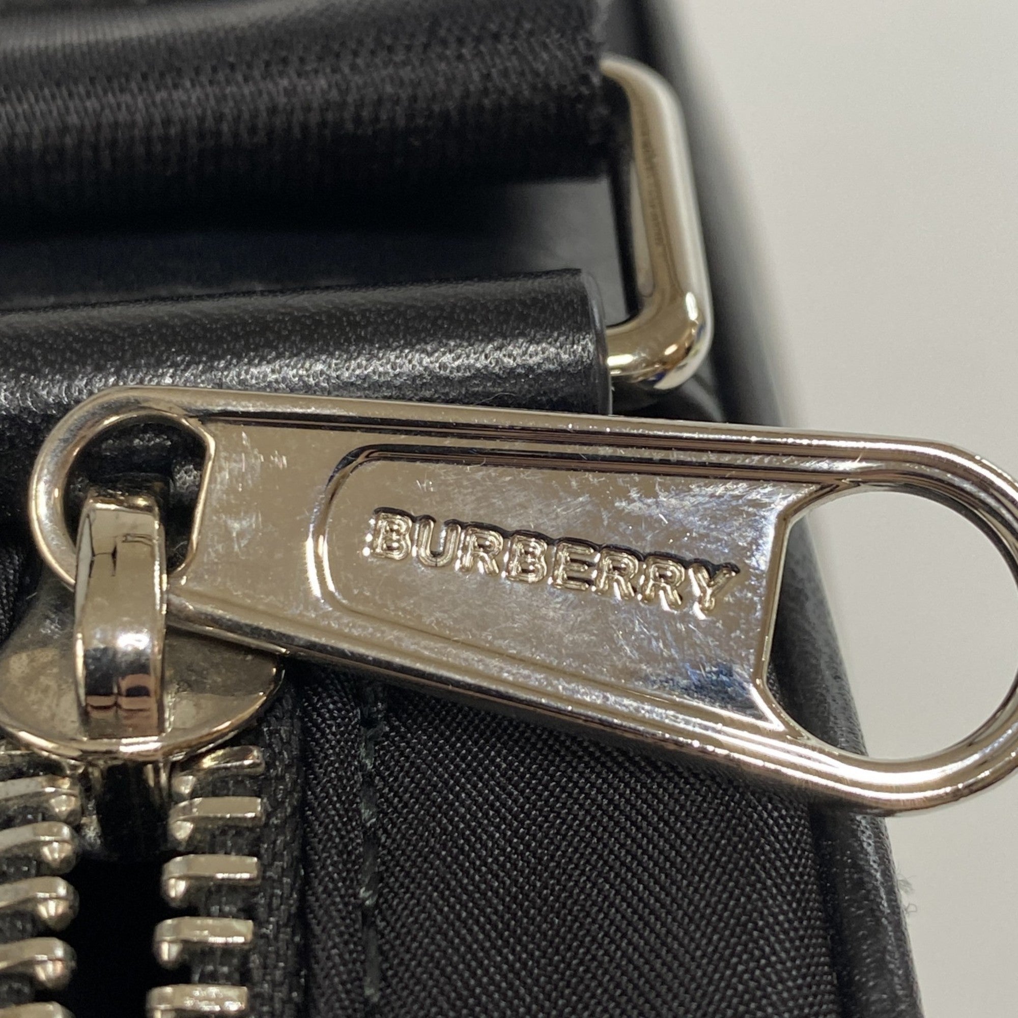 Burberry Black Nylon Shoulder Bag (Pre-Owned)