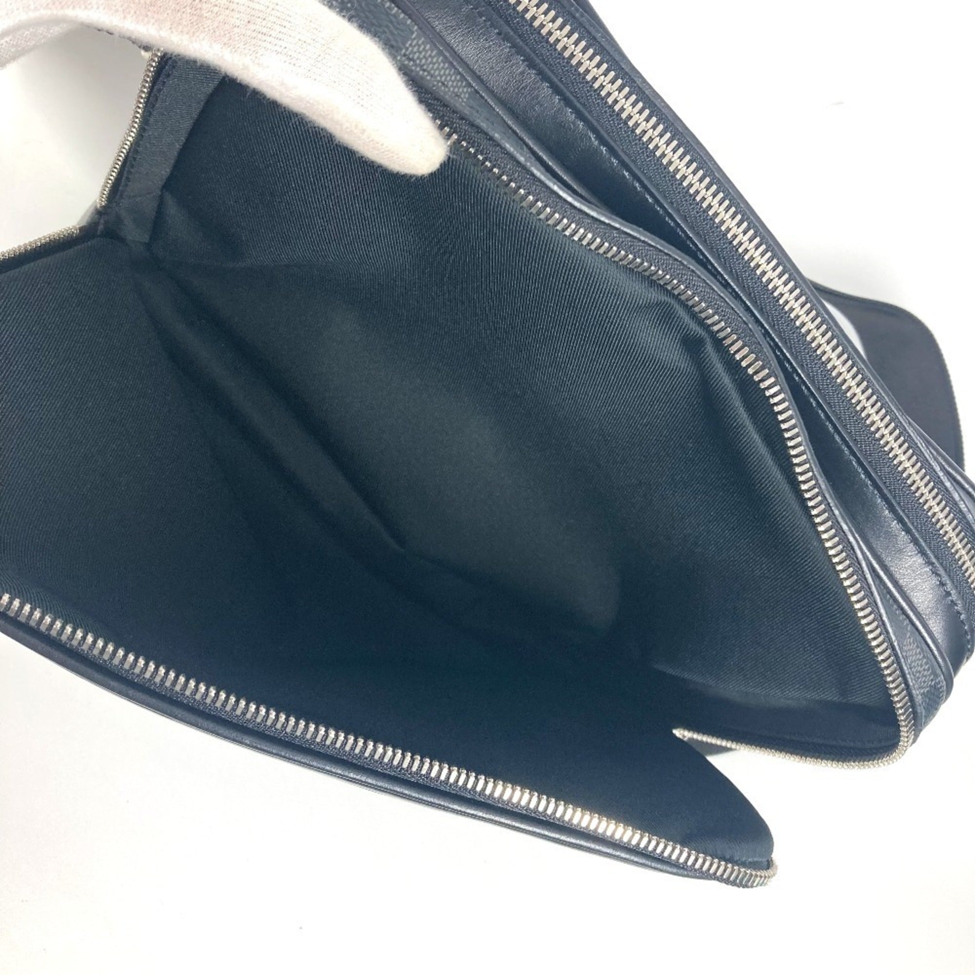 Louis Vuitton Damier Graphite Black Damier Graphite Shoulder Bag (Pre-Owned)