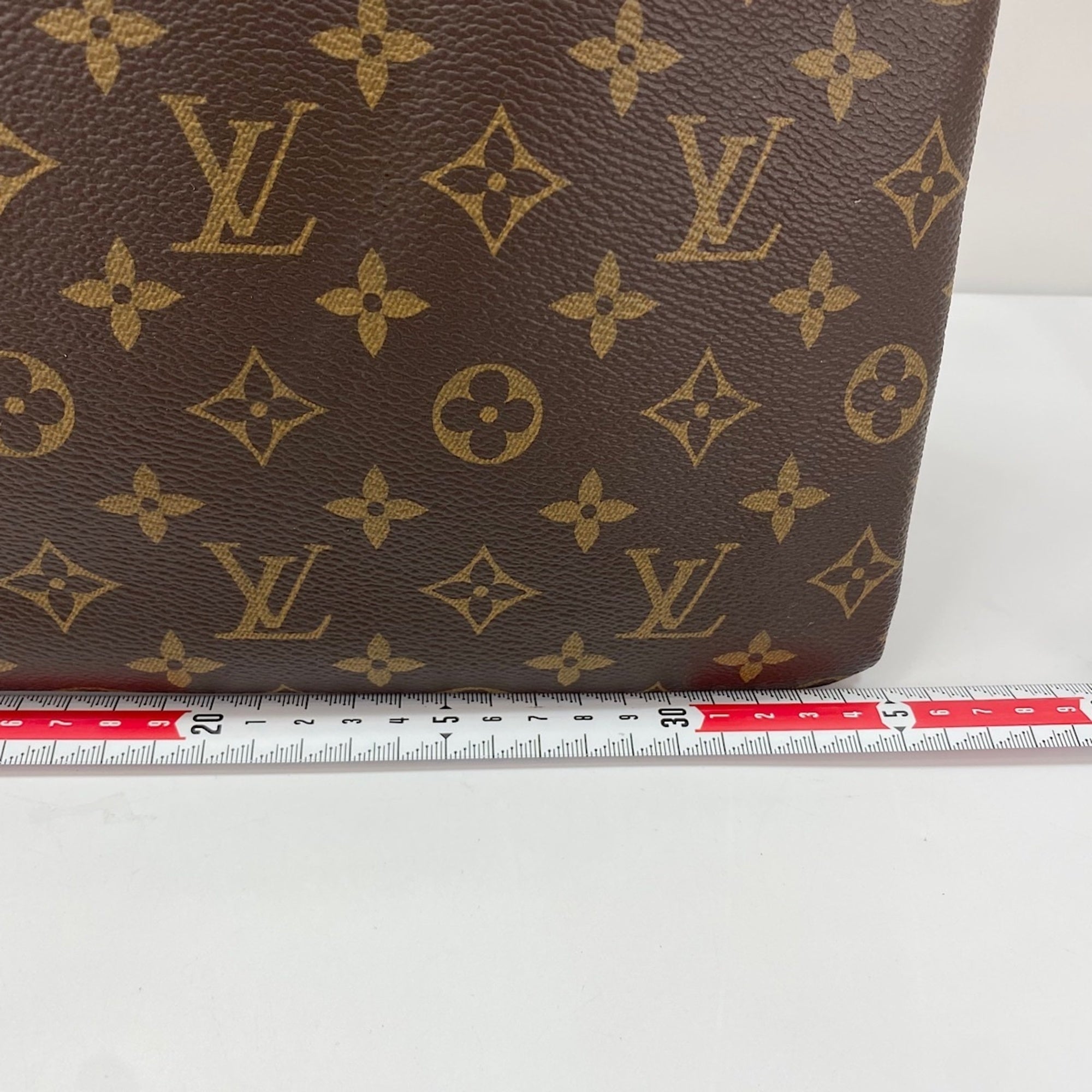 Louis Vuitton Brown Handbag (Pre-Owned)