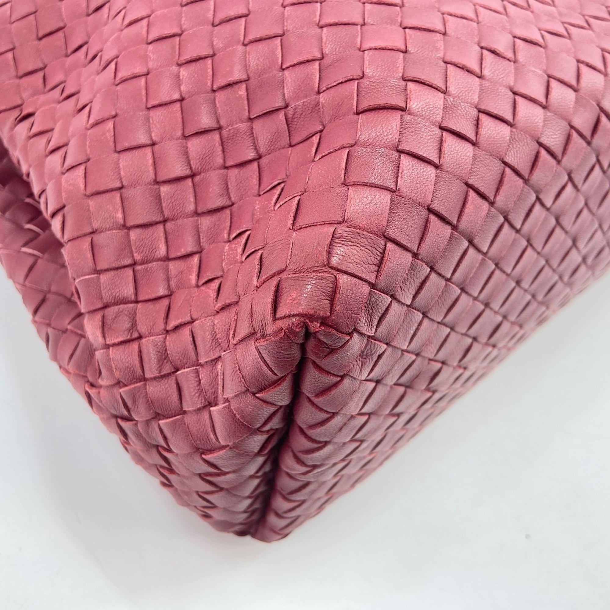 Bottega Veneta Intrecciato Wine Intrecciato Handbag (Pre-Owned)