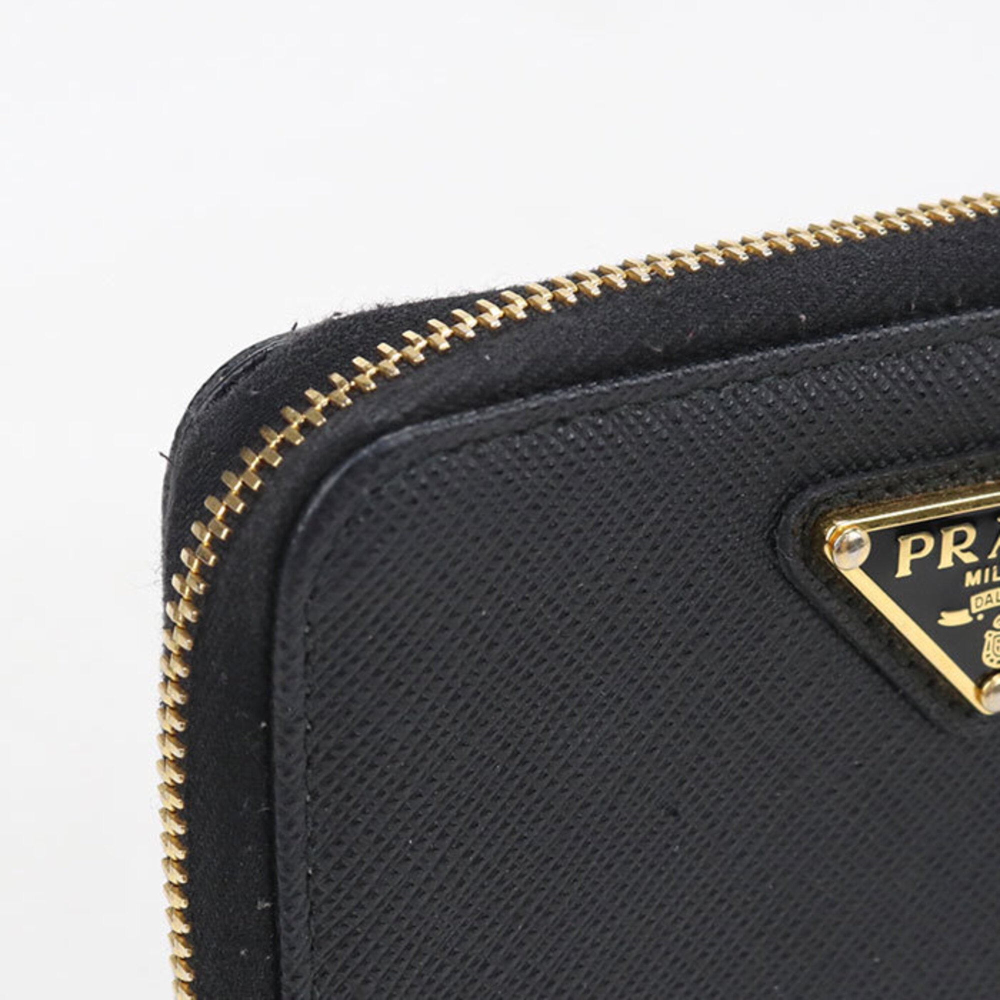 Prada Black Leather Wallet (Bi-Fold) (Pre-Owned)