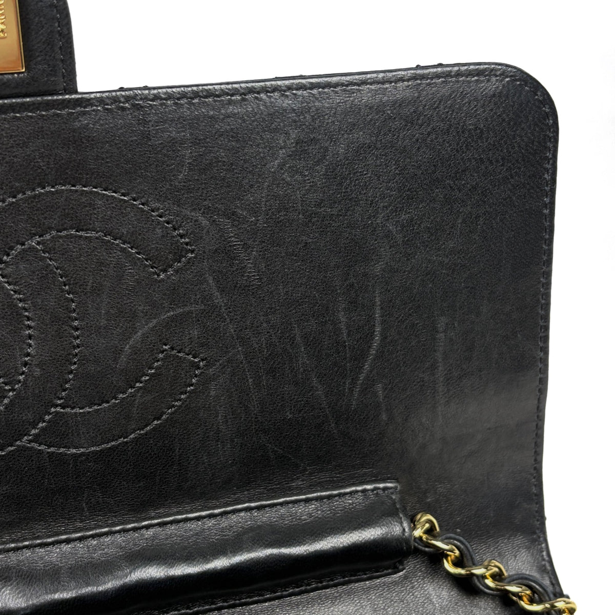 Chanel Black Leather Shoulder Bag (Pre-Owned)