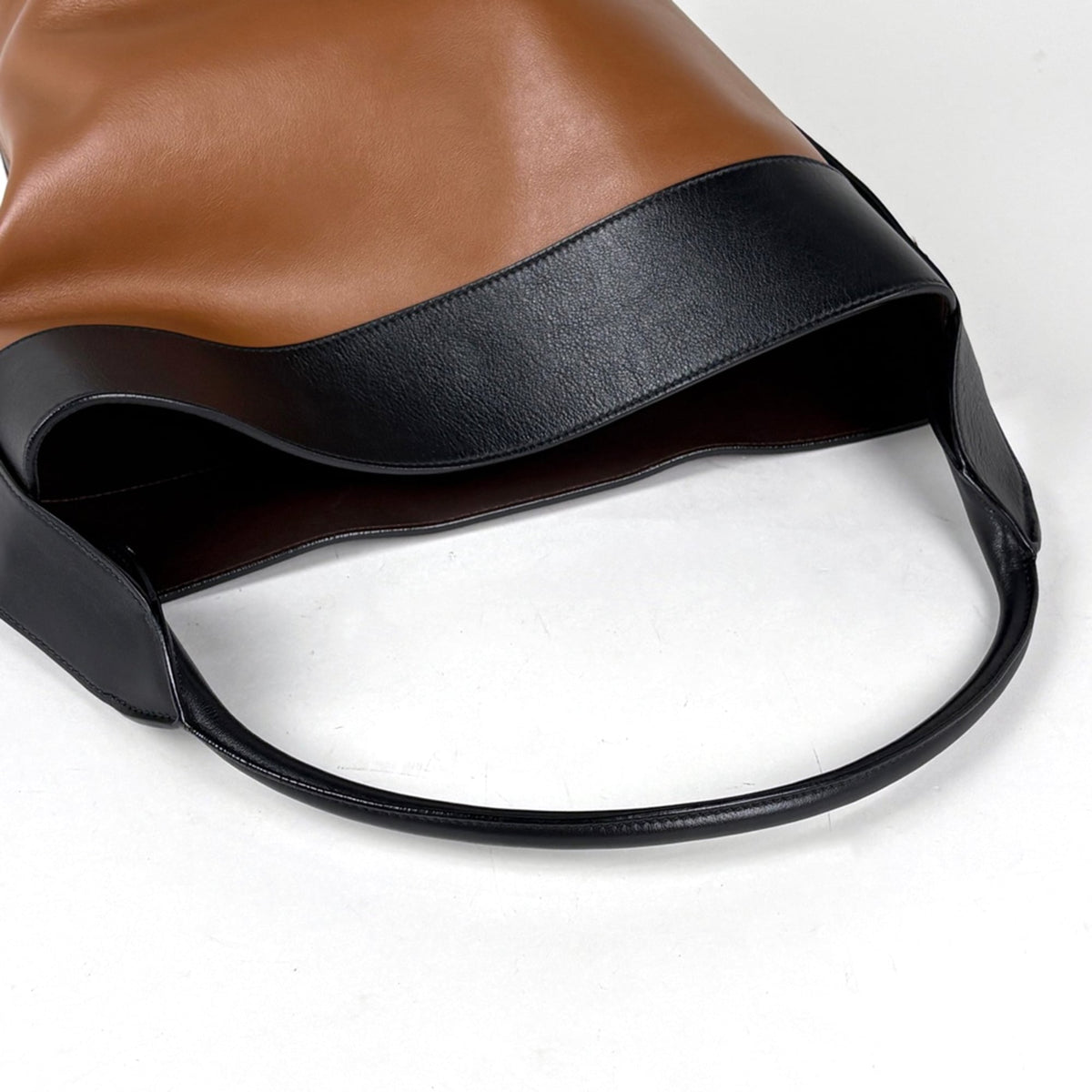 Prada Black Brown Leather Shoulder Bag (Pre-Owned)