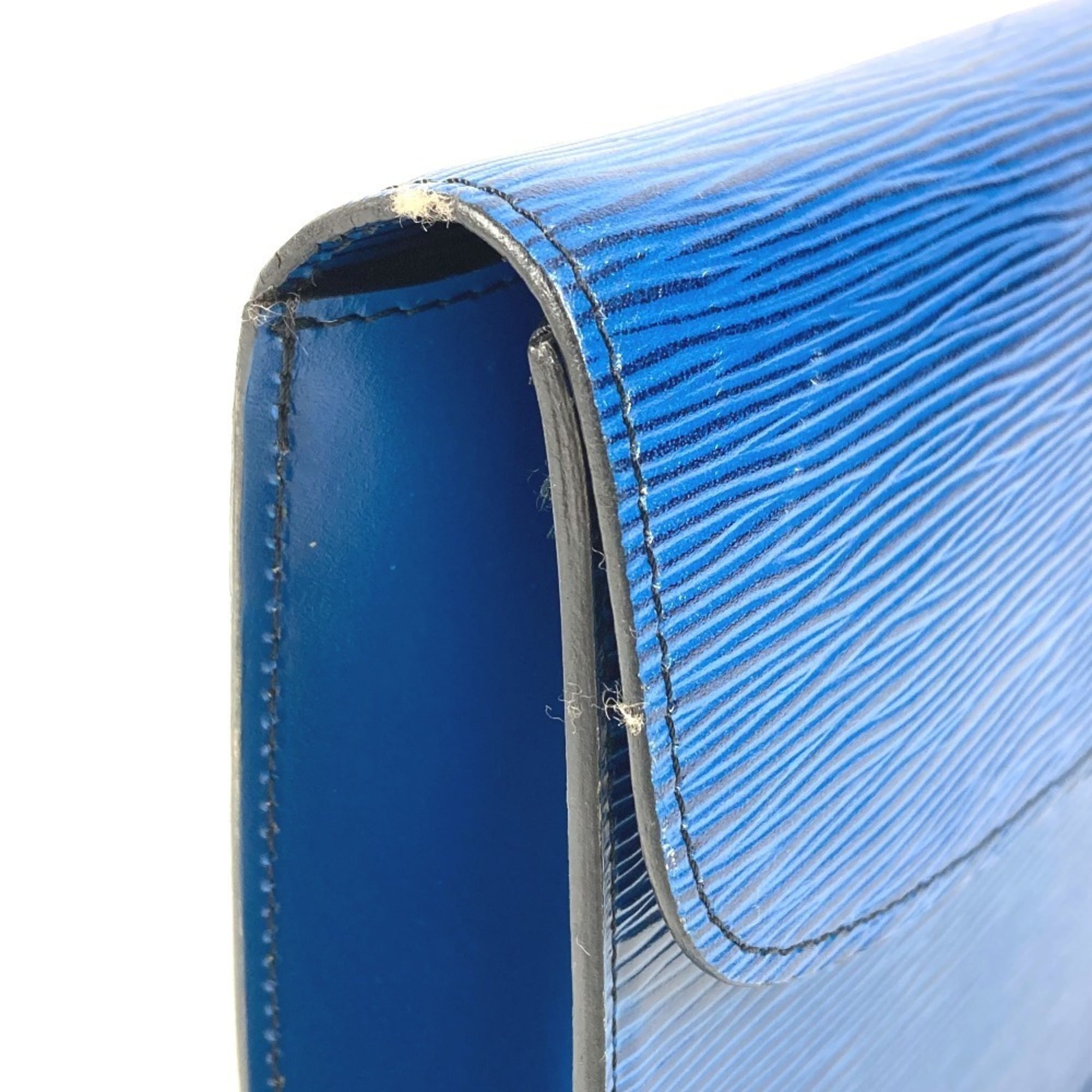 Louis Vuitton Blue Toledo Blue Epi Leather Clutch Bag (Pre-Owned)