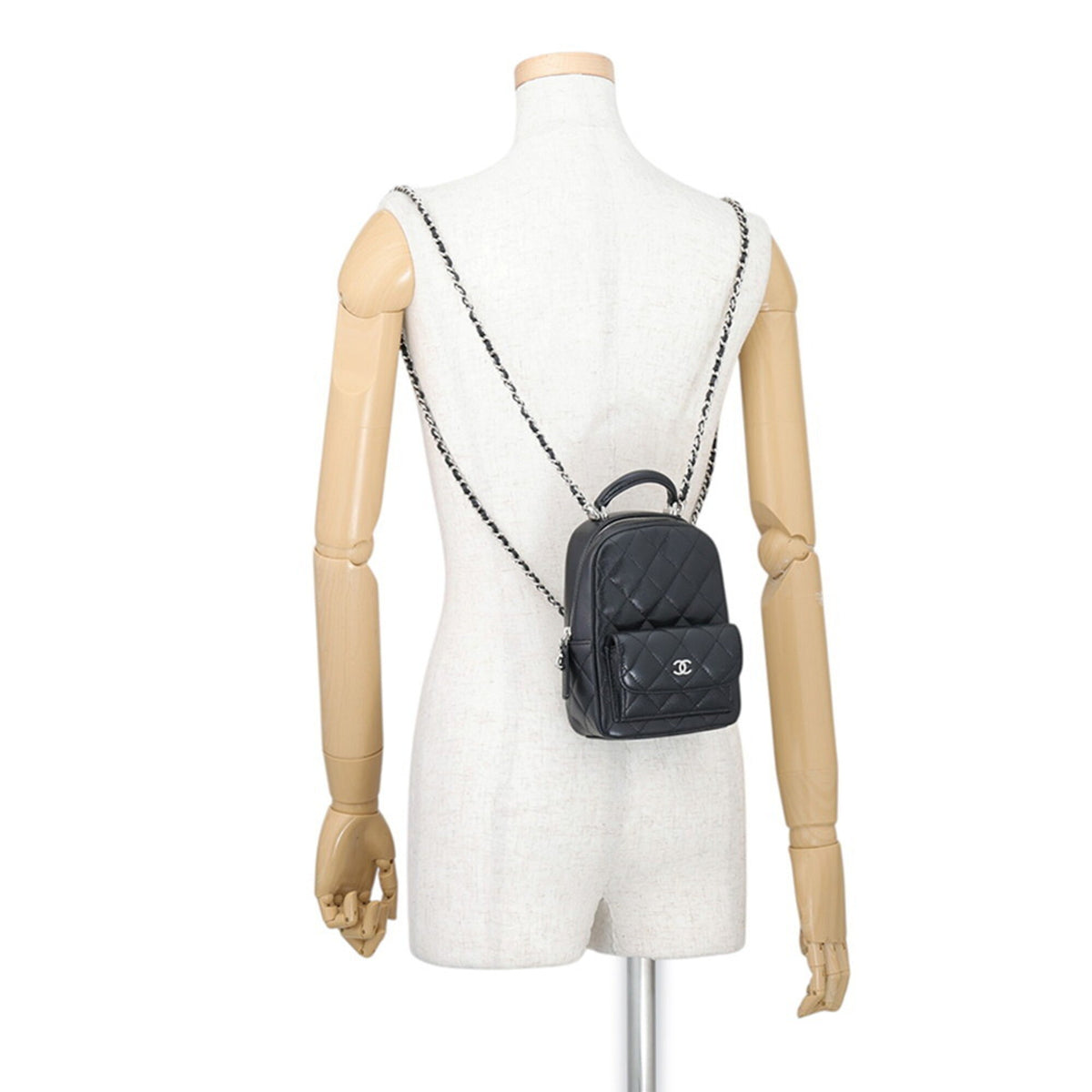 Chanel Matelasse Black Grained Calfskin Backpack Handbag Shoulder Bag (Pre-Owned)